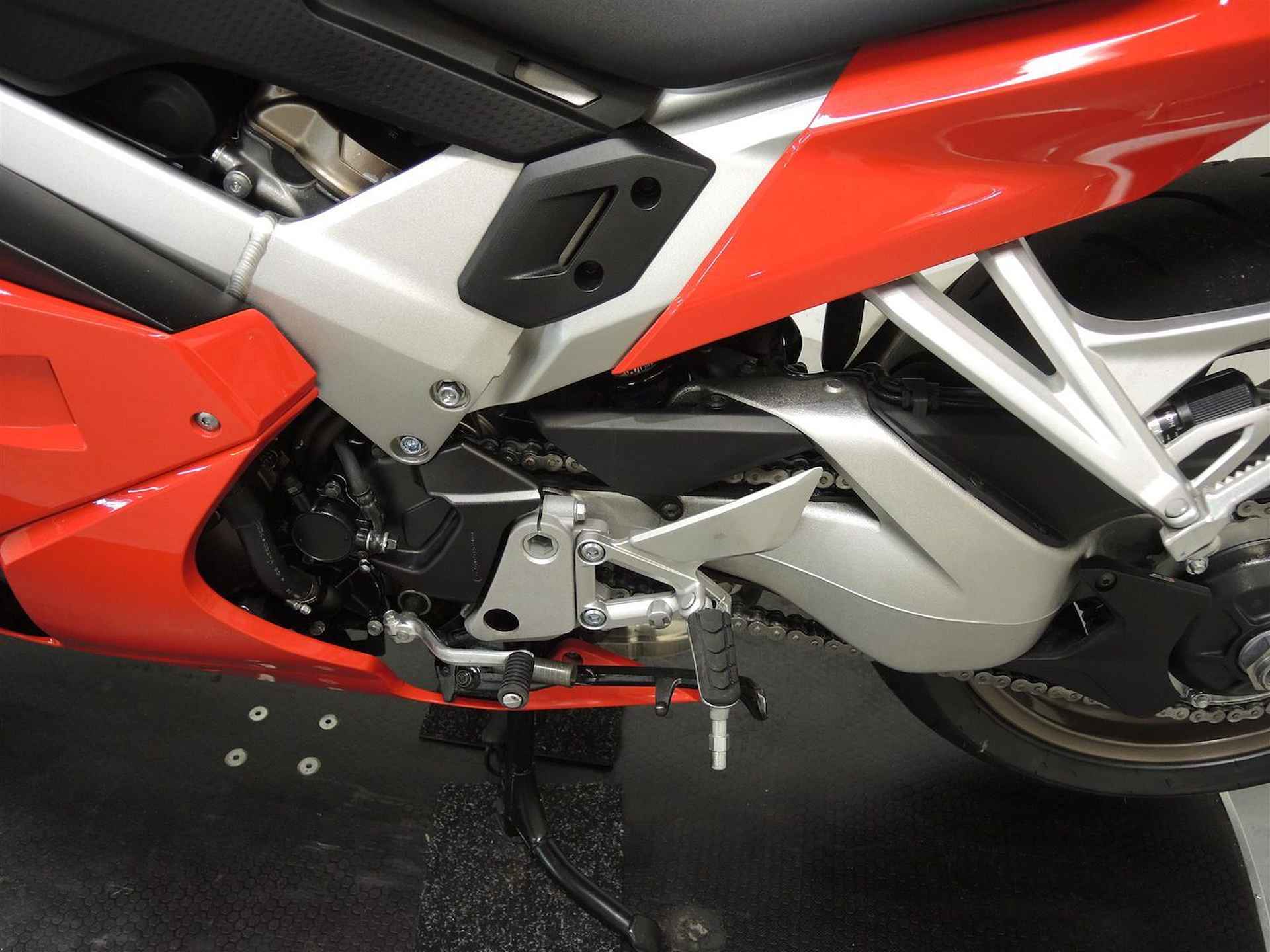 Honda VFR 800 F ABS - 2016 - 4/18