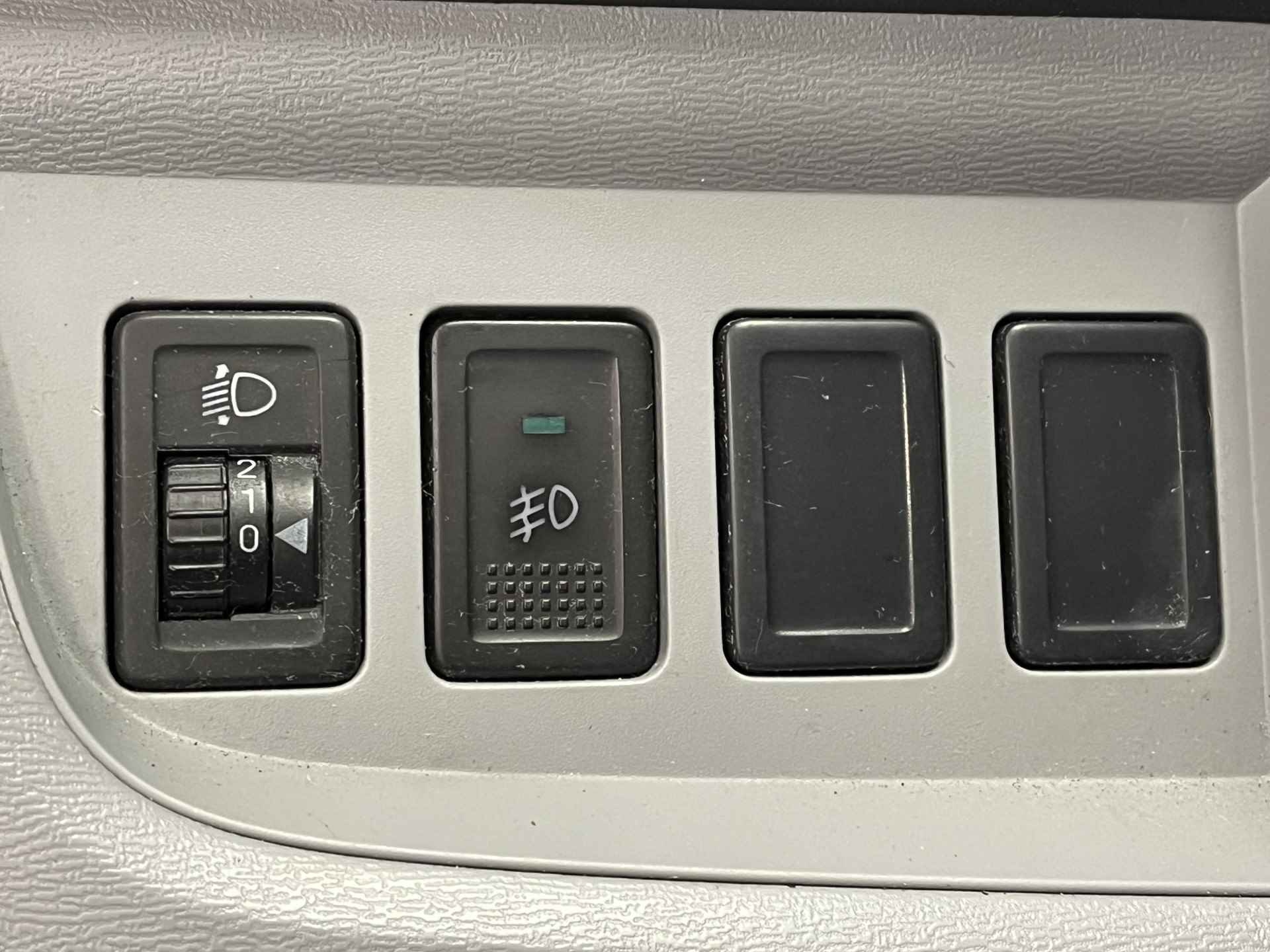 Nissan Pixo 1.0 Look AIRCO | LICHTMETALEN VELGEN | RADIO / USB | LEUKE NETTE AUTO! - 25/37