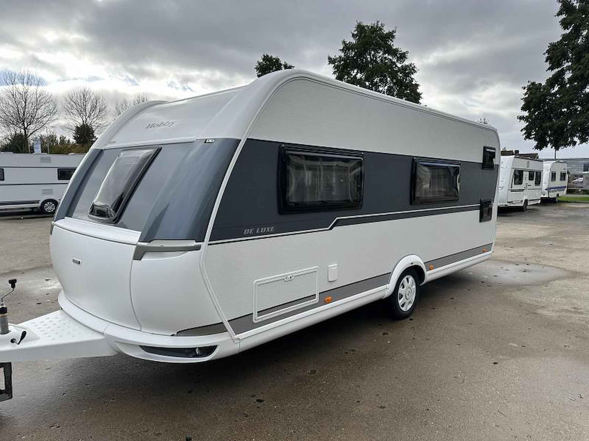 Hobby De luxe Easy 560 KMFE +voortent - 14/19