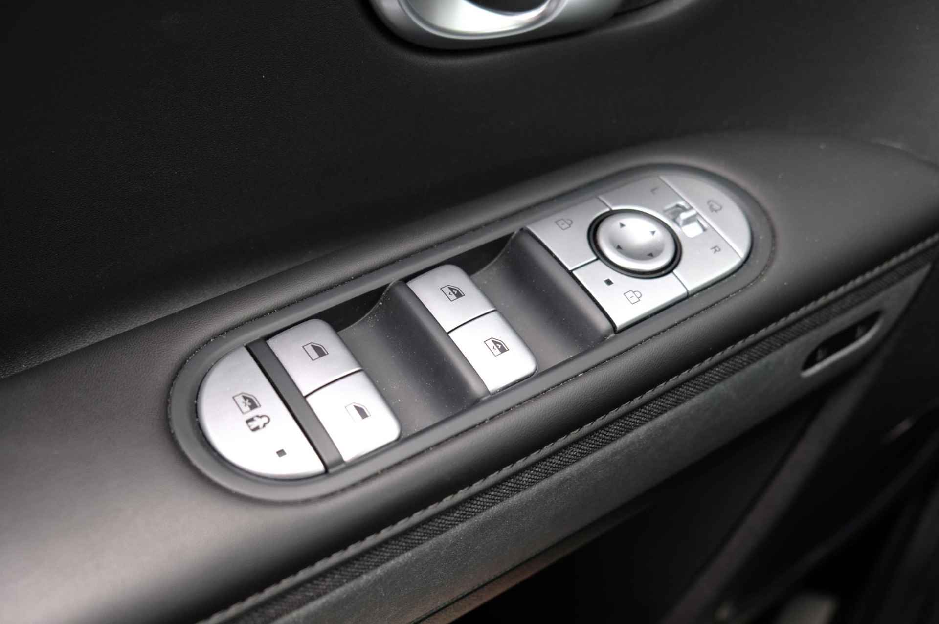 Hyundai IONIQ 5 73 kWh Lounge AWD | Warmtepomp | Stoelverwarming/Ventilatie | Navi | Camera | PDC - 15/38