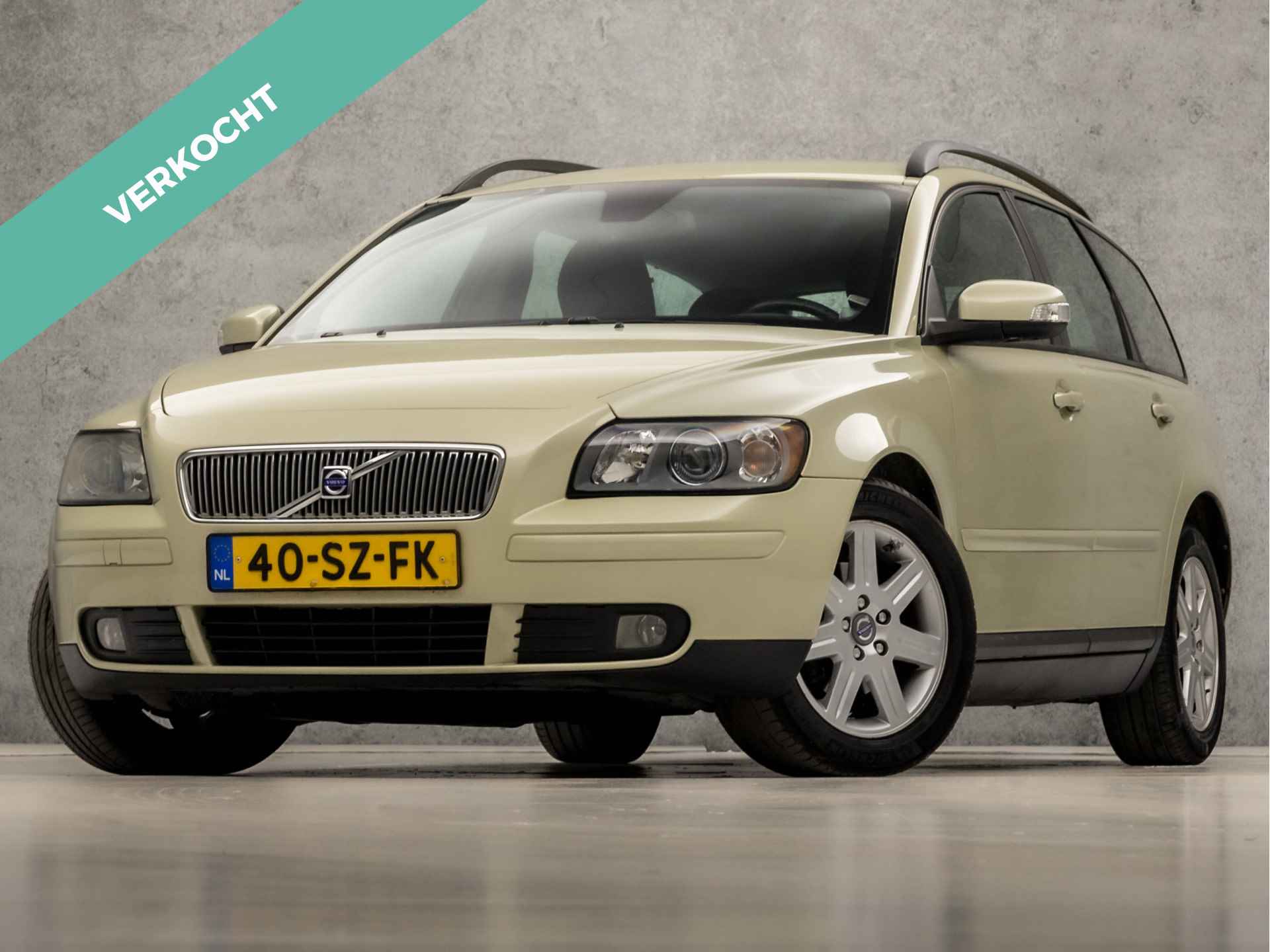 Volvo V50 1.8 Edition II (YOUNGTIMER, NAP, CLIMATE, CRUISE CONTROL, LEDER, XENON, BLUETOOTH, TREKHAAK, NIEUWE APK, NIEUWSTAAT) - 1/31