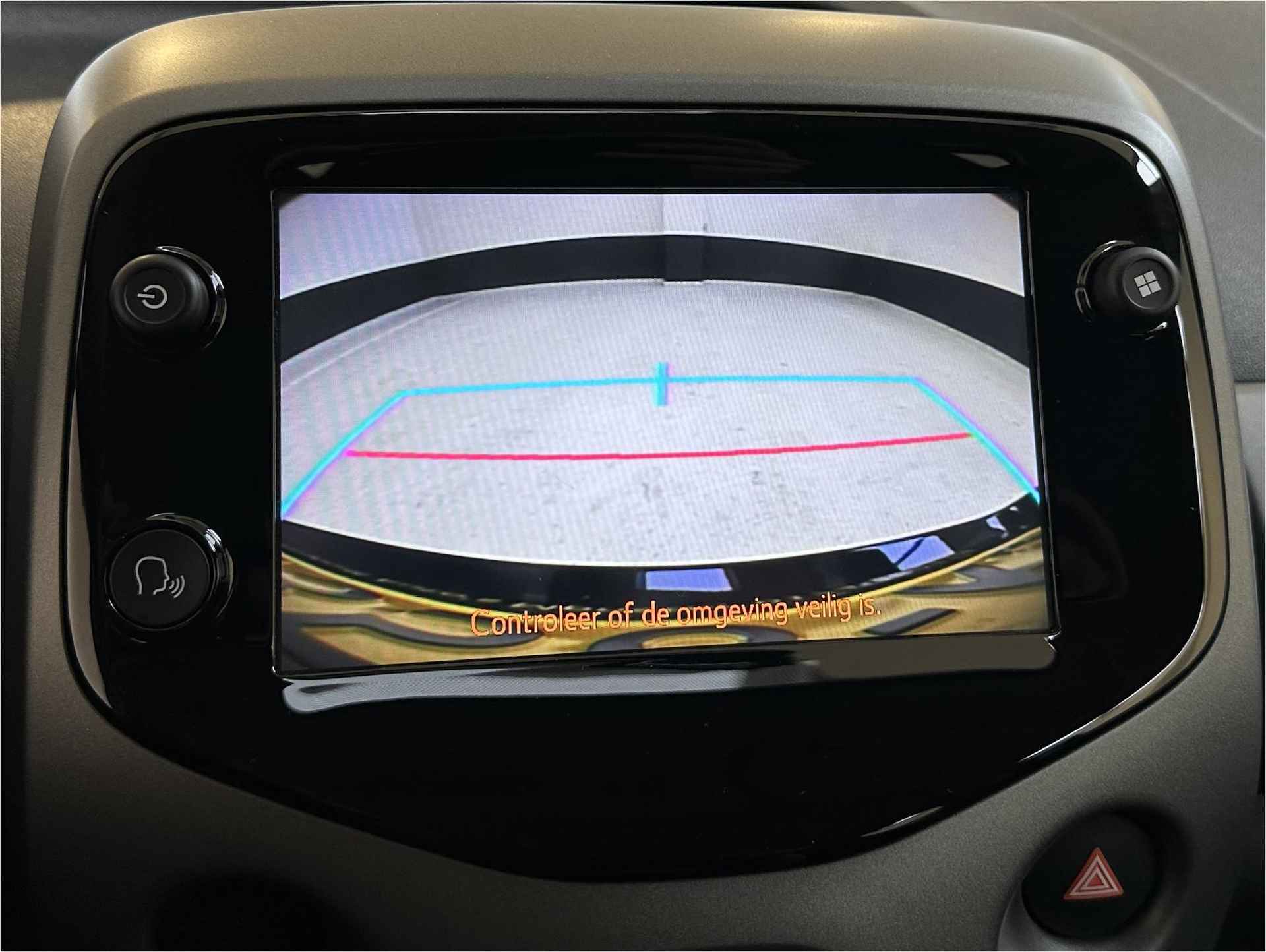 Toyota Aygo 1.0 VVT-i x-play cabrio | Apple Carplay| Navigatie | Camera | NL | 1 Eig | - 16/33