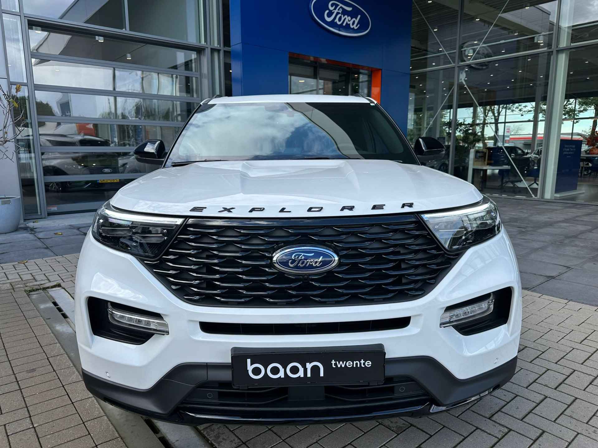 Ford Explorer 3.0 V6 EcoBoost PHEV ST-Line - 7/43