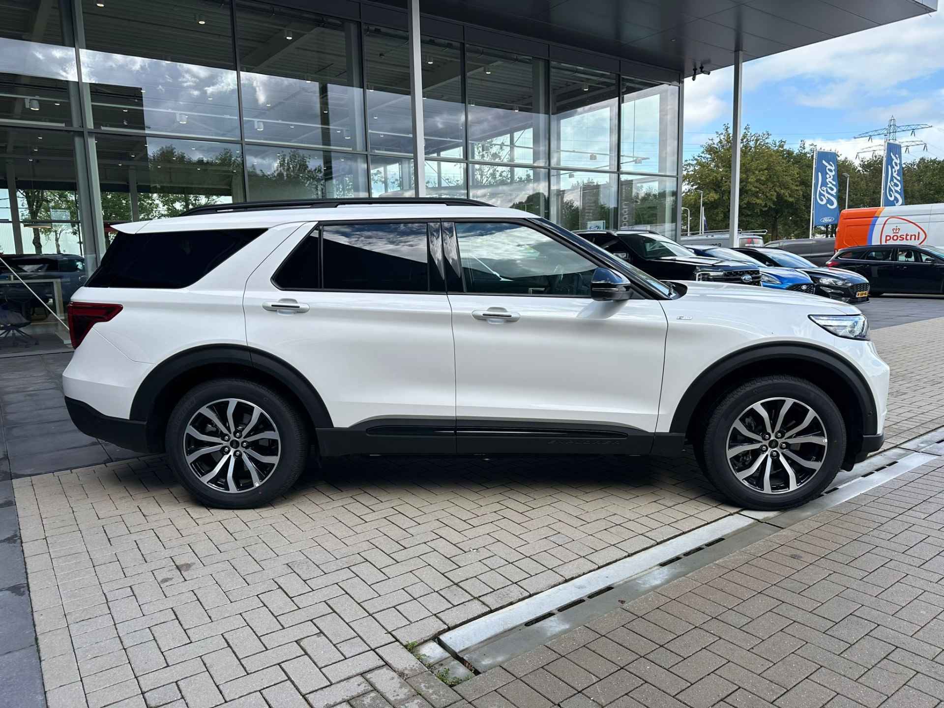 Ford Explorer 3.0 V6 EcoBoost PHEV ST-Line 2025 | Panorama dak | Stoelverkoeling | B&O | Memory stoel | Camera rondom | Apple Carplay | Adapti Ford options 8,99% | Fordvoordeel € 10000,- - 8/37