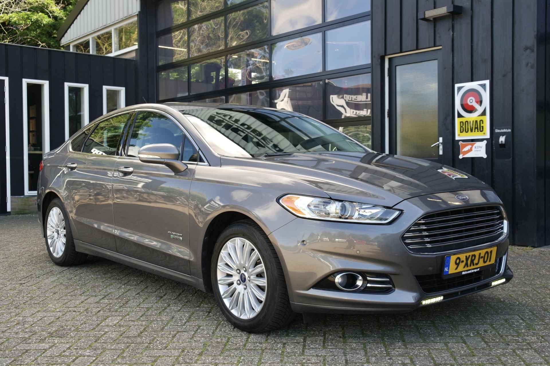 Ford Fusion Energy 2.0 PHEV Titanium | Plug-In | Dealer Onderhouden | Uniek | Schuifdak | Adap.Cruise - 1/48