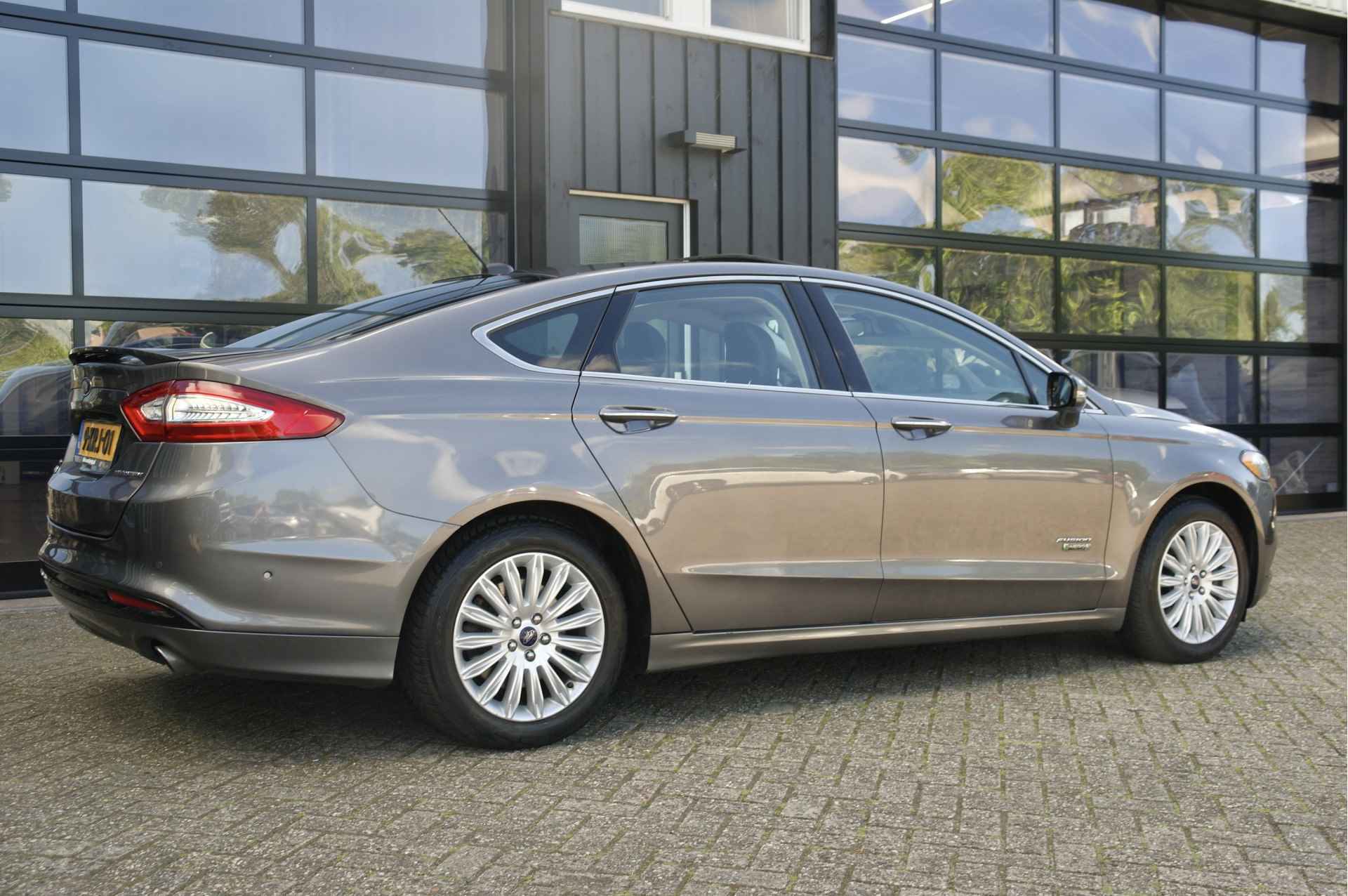 Ford Fusion Energy 2.0 PHEV Titanium | Plug-In | Dealer Onderhouden | Uniek | Schuifdak | Adap.Cruise - 3/48