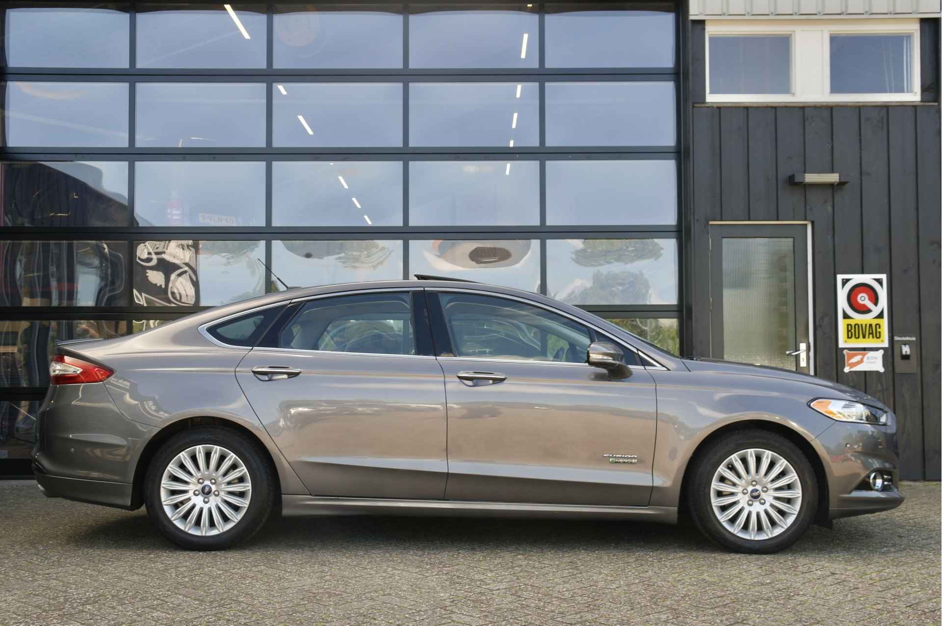 Ford Fusion Energy 2.0 PHEV Titanium | Plug-In | Dealer Onderhouden | Uniek | Schuifdak | Adap.Cruise - 4/48