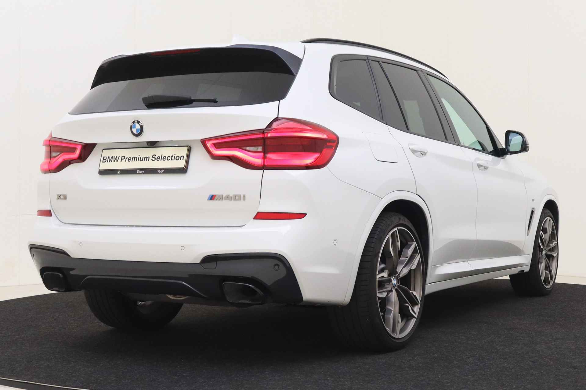 BMW X3 M40i xDrive High Executive Automaat / Panoramadak / Trekhaak /Harman Kardon / Head-Up / Adaptief M onderstel / Sportstoelen / Stoelverwarming / Parking Assistant Plus - 3/61