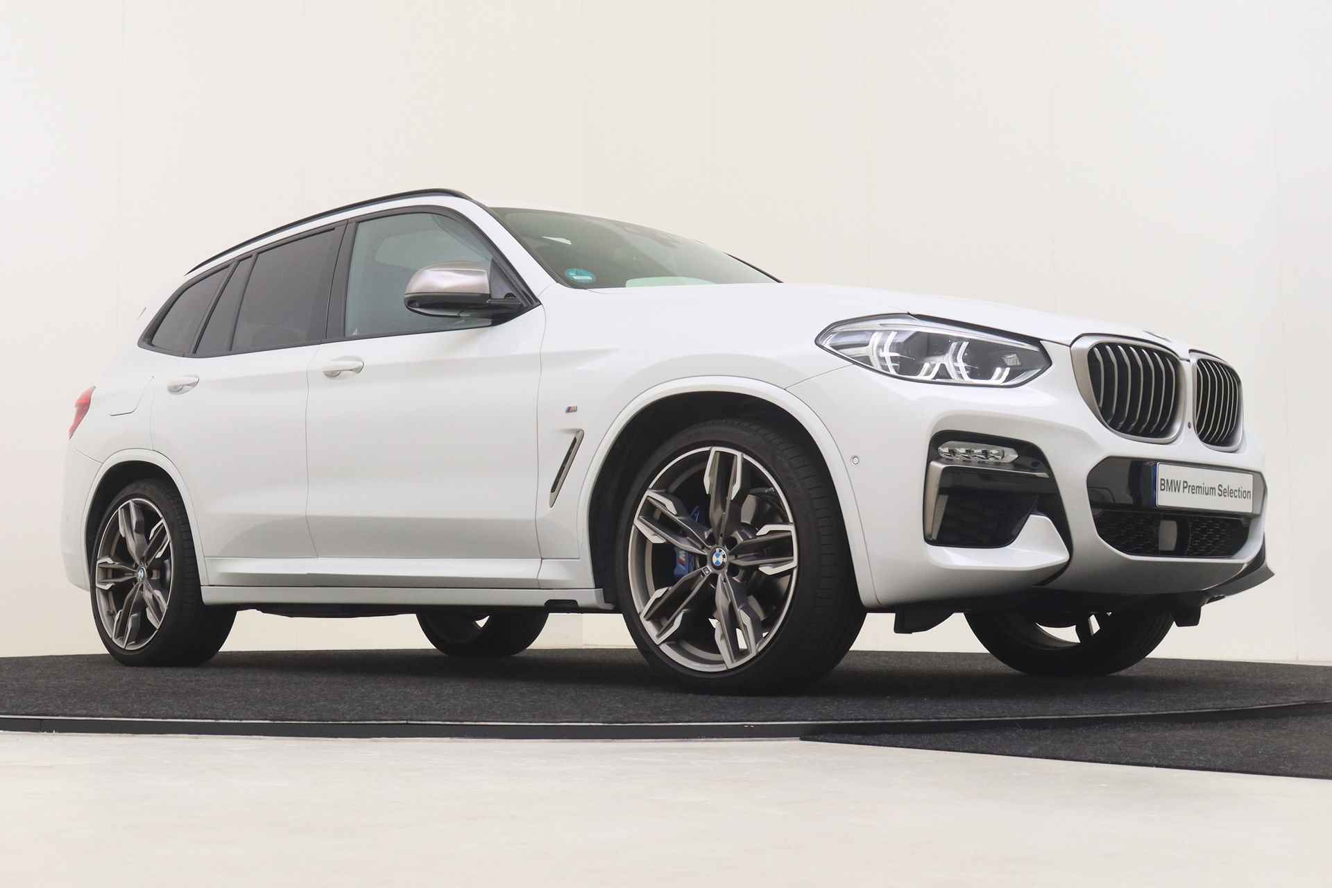 BMW X3 M40i xDrive High Executive Automaat / Panoramadak / Trekhaak /Harman Kardon / Head-Up / Adaptief M onderstel / Sportstoelen / Stoelverwarming / Parking Assistant Plus - 11/61