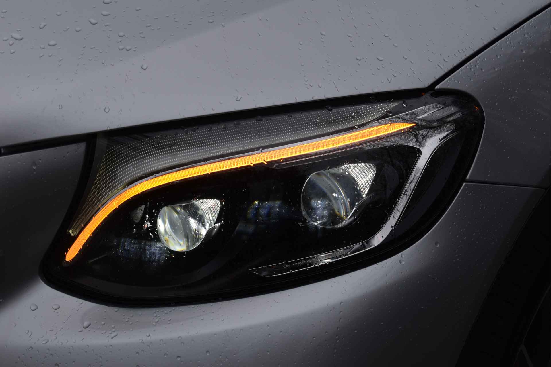 Mercedes-Benz GLC 250 4MATIC | FIRST EDITION | AMG Styling | Pano.dak | Camera | Elekt.trekhaak | Designo leder | Sfeerverl. | Full LED | Allweather - 40/80