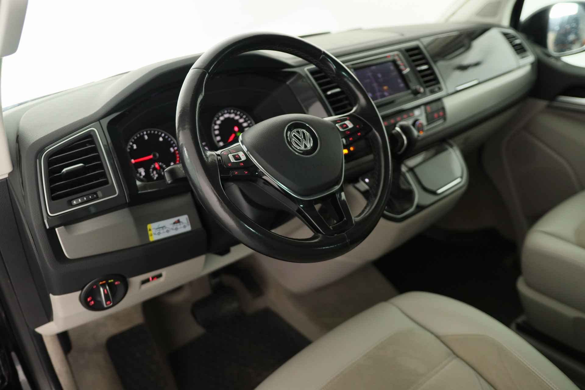 Volkswagen California 2.0 DSG 4 Motion | Dealer Onderhouden! | StandKachel | Elektrisch Hefdak | Luifel |  LED | Navi | Clima | Stoelverwarming | Cruise Adaptive | Trekhaak | Fietsendrager | Adaptief Onders - 8/62