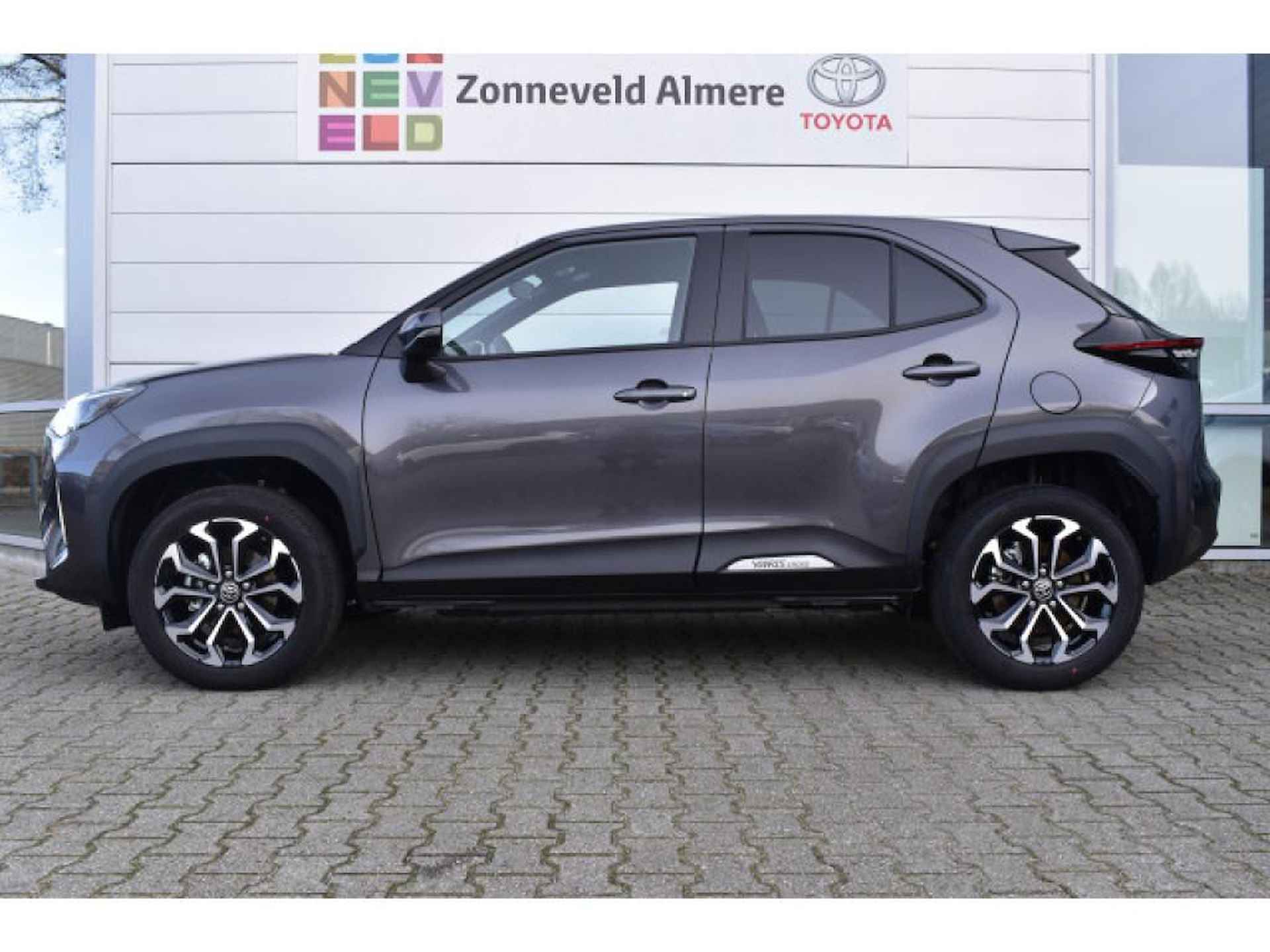 Toyota Yaris Cross Toyota Yaris Cross 1.5 Hybrid 130 Dynamic Special Leverbaar Janauri 2025! - 6/20