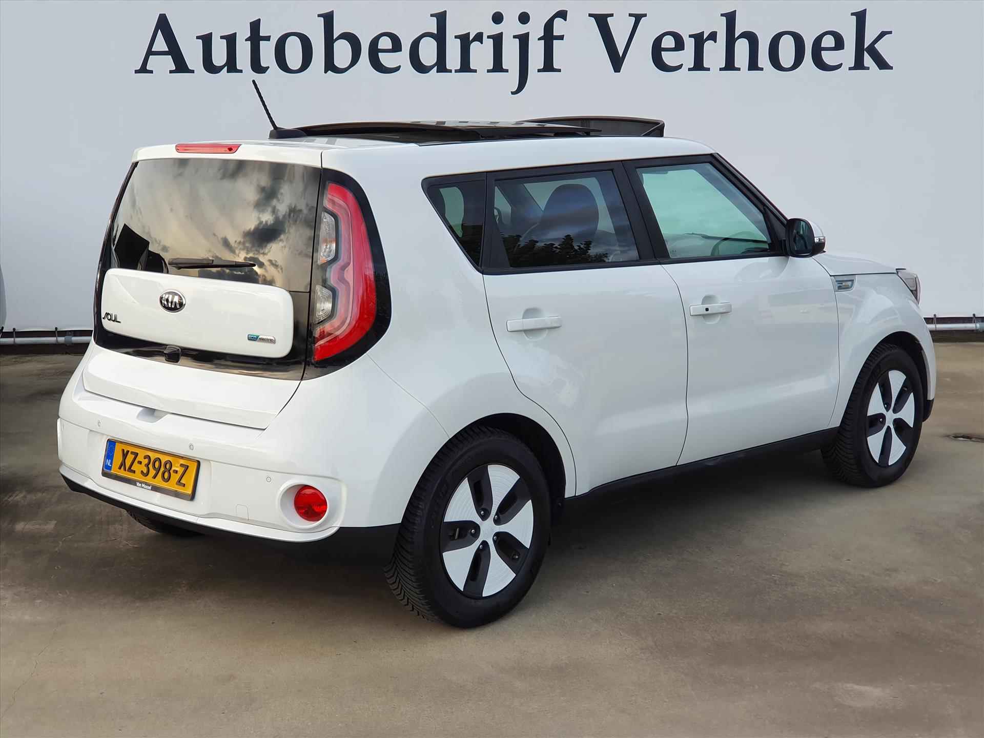 Kia e-Soul EV 30kWh Executive Plus Line € 13.900 na Subsidie Panodak - Incl BTW - 6/27