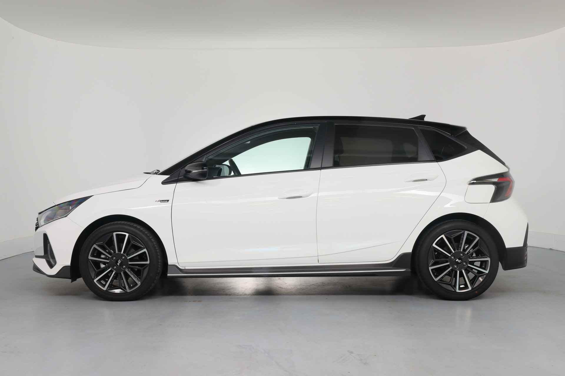 Hyundai i20 1.0 T-GDI N Line | Bose | Camera | Navi | Airco | Cruise | BLIS | DAB | Parkeersensoren | Lichtmetalen Velgen - 25/39