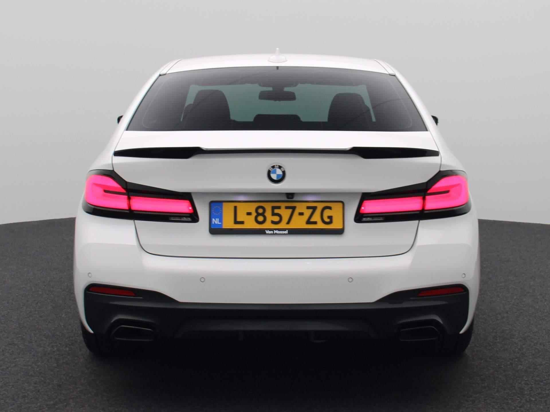 BMW 5-serie 530e High Executive | M-pakket | Navigatie | Shadow Line | Camera | Parkeersensoren  | Head up Display | Laser LED verlichting | - 5/51