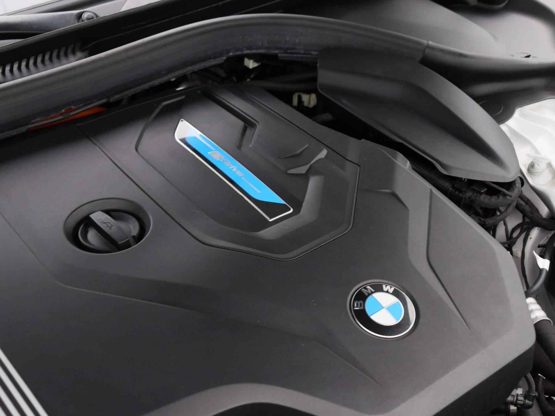 BMW 5-serie 530e High Executive | M-pakket | Navigatie | Shadow Line | Camera | Parkeersensoren  | Head up Display | Laser LED verlichting | - 47/51