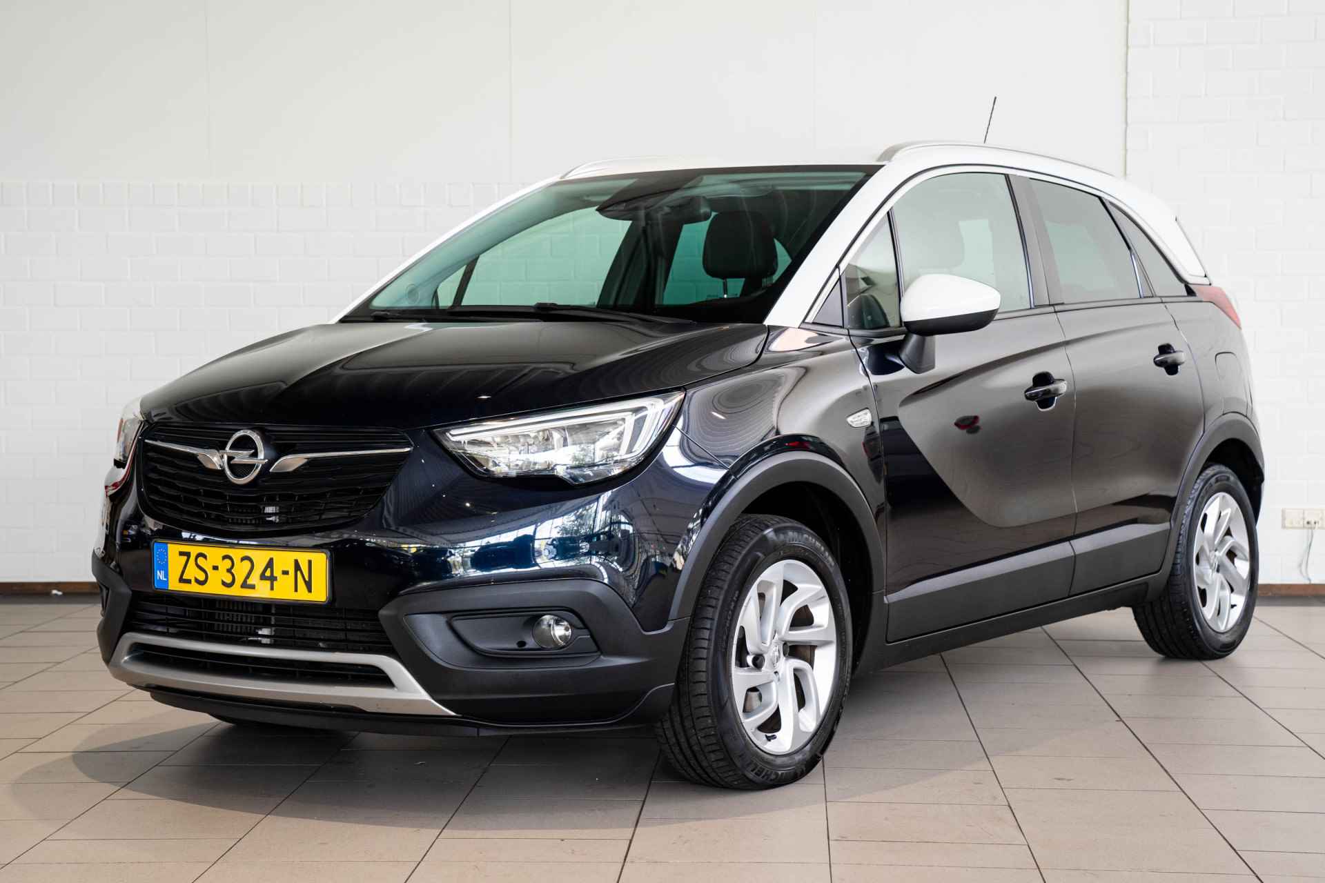 Opel Crossland X 1.2 Turbo Innovation | Automaat | Stoel & Stuurverwarming | Voorruit Verwarming | Trekhaak | Navi | Climate Controle | - 1/34