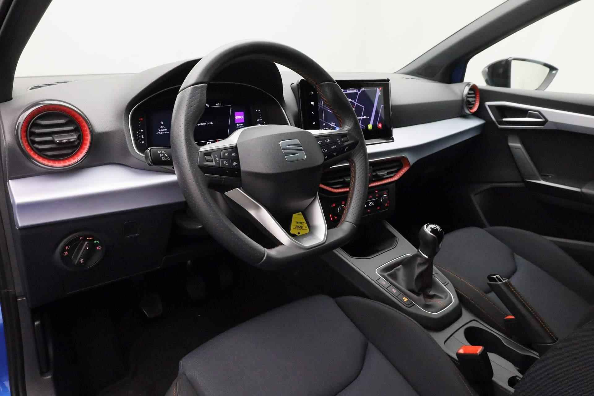 SEAT Ibiza 1.0 TSI 110PK FR | Camera | Navi | Stoelverwarming | Cruise Control | 17 inch - 2/37