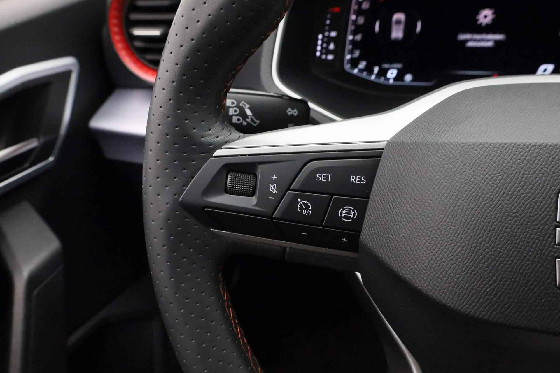 SEAT Ibiza 1.0 TSI 110PK FR | Camera | Navi | Stoelverwarming | Cruise Control | 17 inch - 23/37