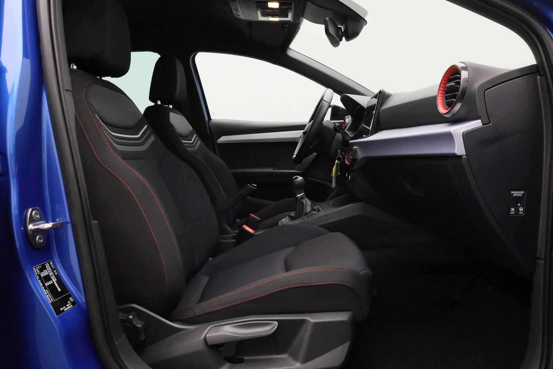 SEAT Ibiza 1.0 TSI 110PK FR | Camera | Navi | Stoelverwarming | Cruise Control | 17 inch - 33/37