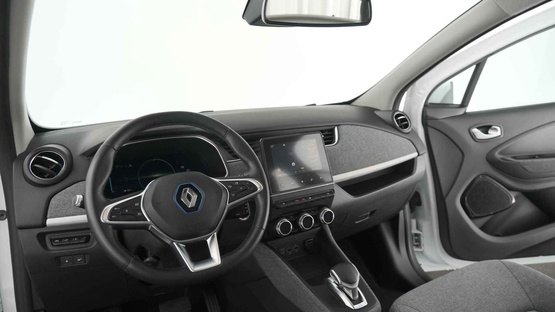 Renault ZOE R110 Limited 50 | €2.000 Subsidie | Koopaccu | Camera | Navigatie | Parkeersensoren | Winterpakket | Allseason Banden - 3/65