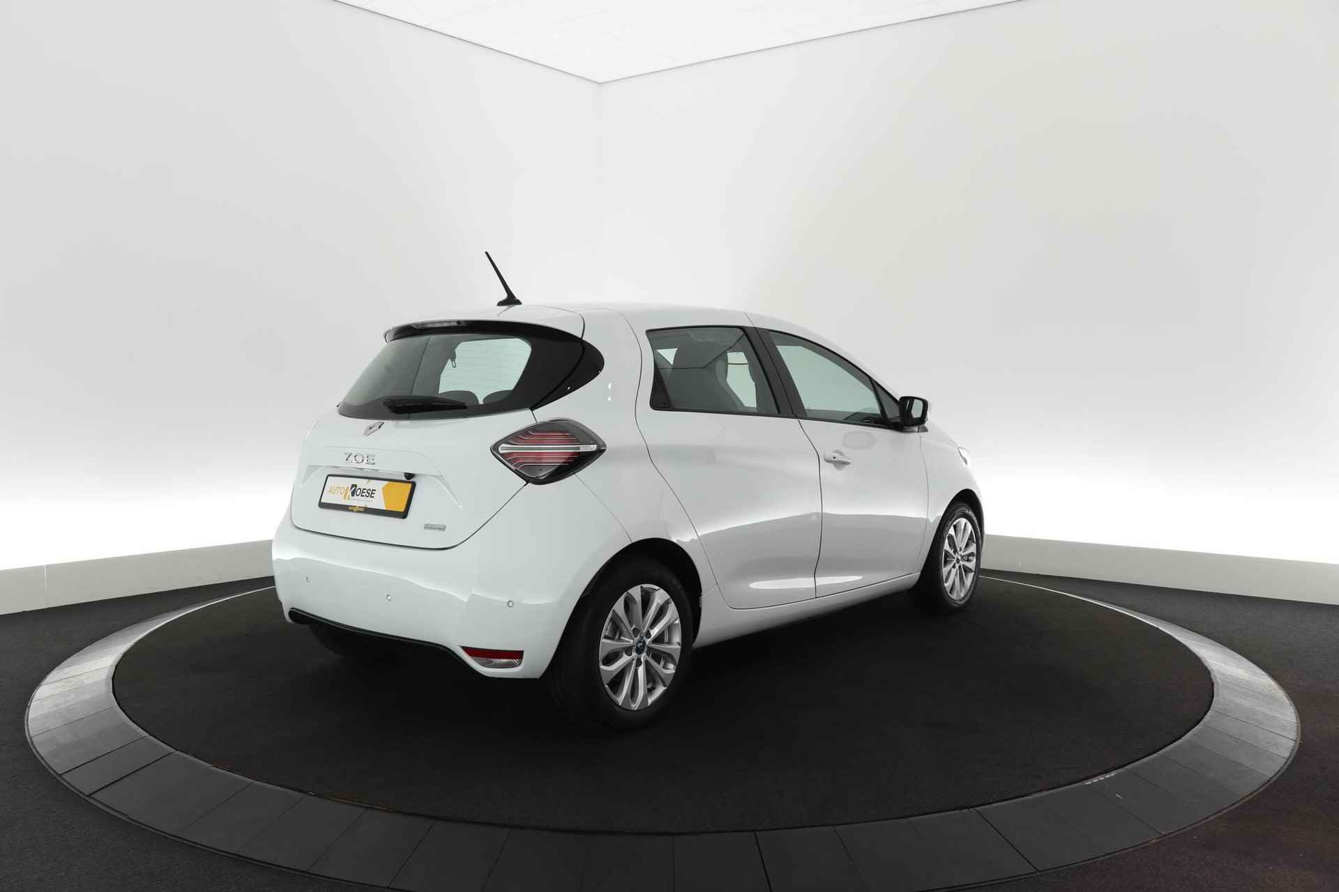 Renault ZOE R110 Limited 50 | €2.000 Subsidie | Koopaccu | Camera | Navigatie | Parkeersensoren | Winterpakket | Allseason Banden - 5/65