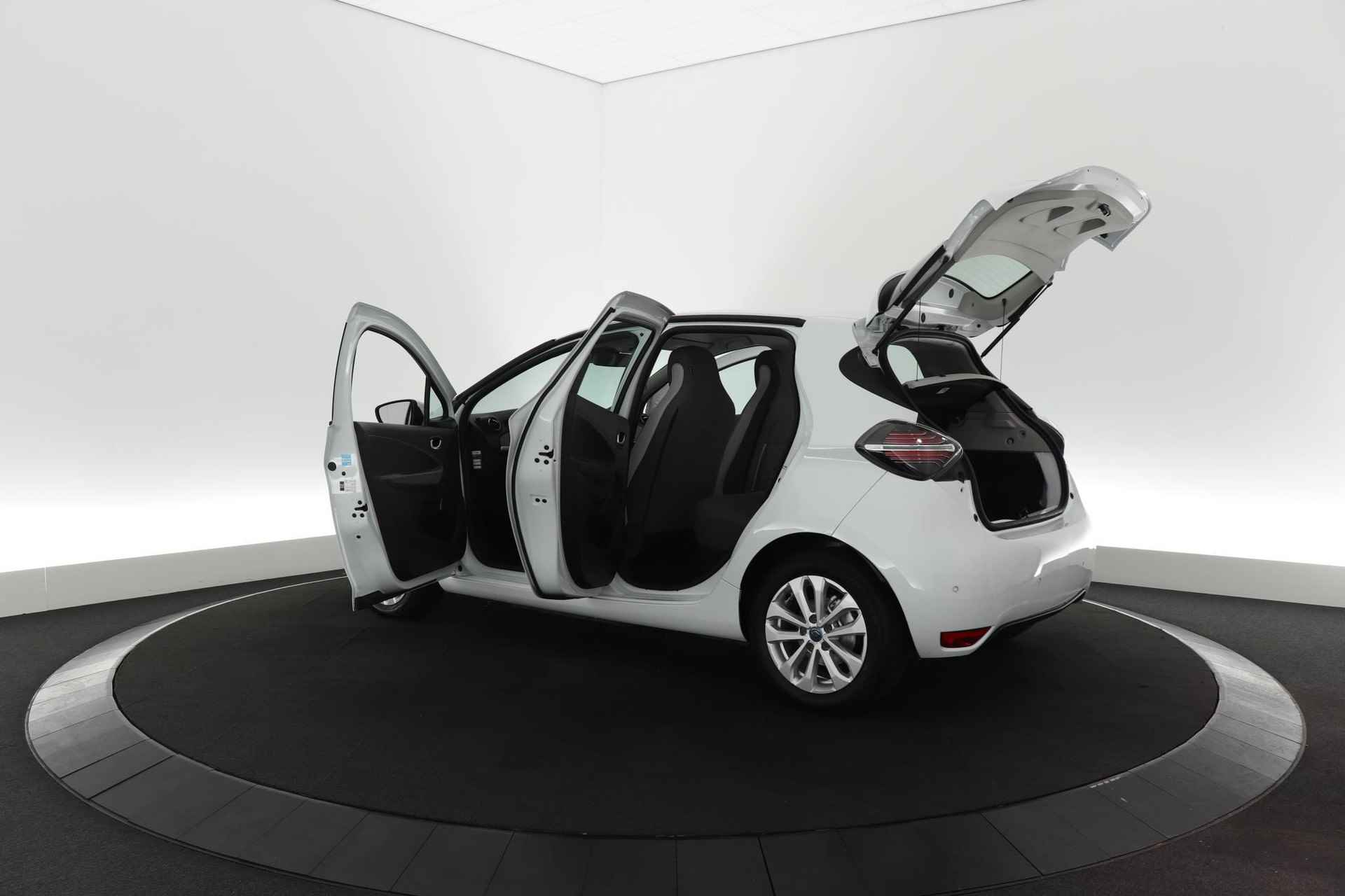 Renault ZOE R110 Limited 50 | €2.000 Subsidie | Koopaccu | Camera | Navigatie | Parkeersensoren | Winterpakket | Allseason Banden - 65/65