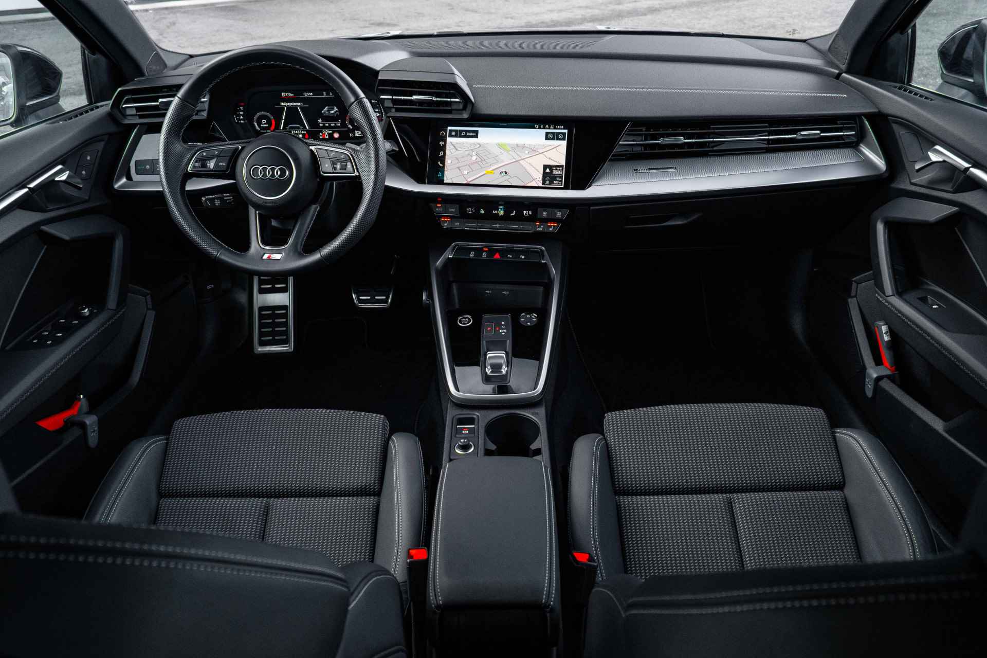 Audi A3 Sportback 30TFSI 110PK S edition | Stoelverwarming | Parkeersensoren Voor & Achter | Automatisch Dimmende Binnenspiegel | - 9/65