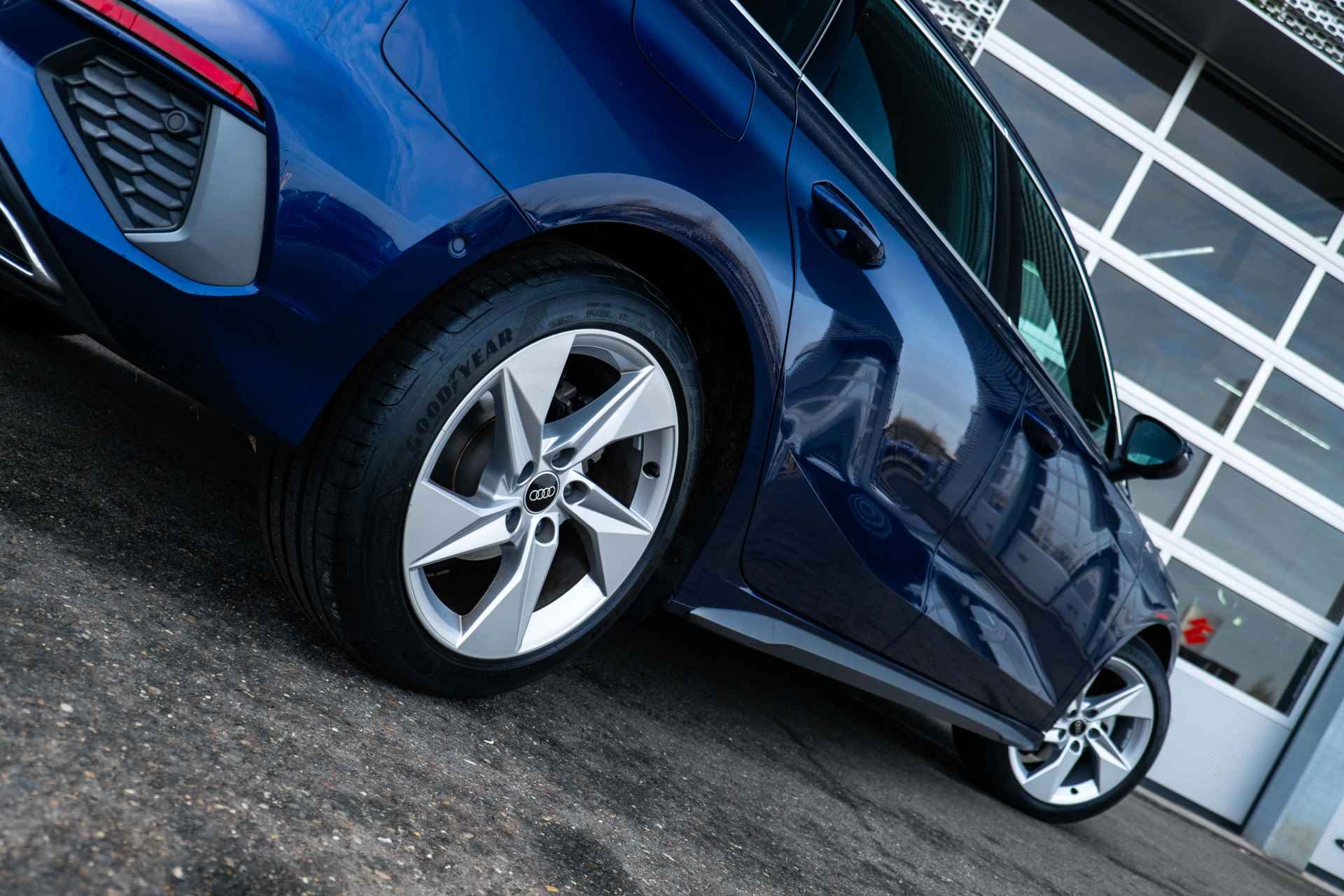 Audi A3 Sportback 30TFSI 110PK S edition | Stoelverwarming | Parkeersensoren Voor & Achter | Automatisch Dimmende Binnenspiegel | - 29/65