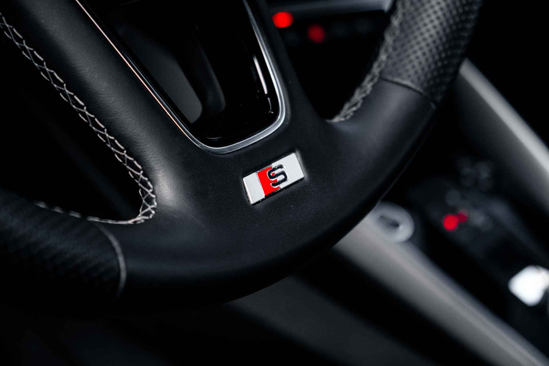Audi A3 Sportback 30TFSI 110PK S edition | Stoelverwarming | Parkeersensoren Voor & Achter | Automatisch Dimmende Binnenspiegel | - 39/65