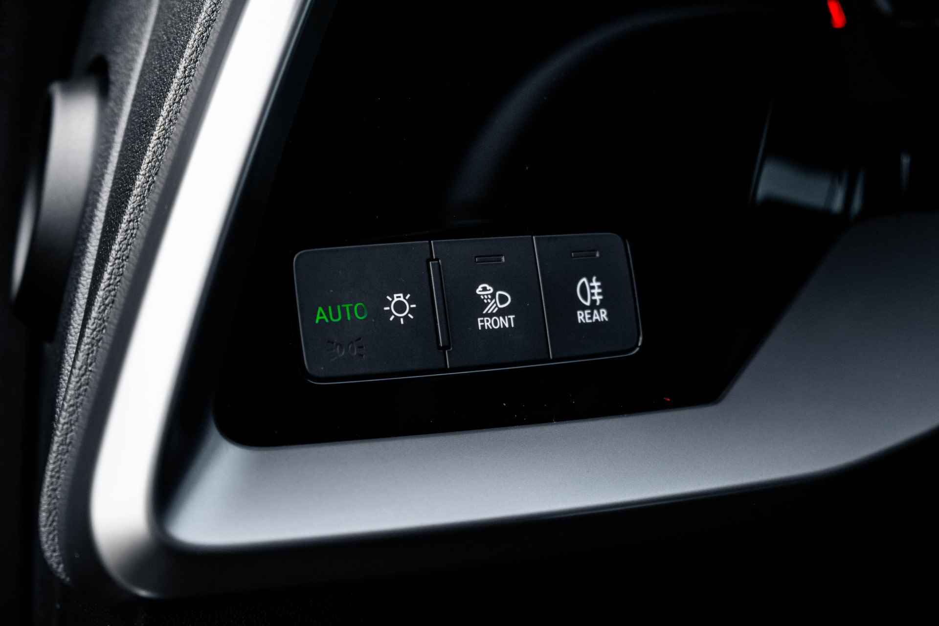 Audi A3 Sportback 30TFSI 110PK S edition | Stoelverwarming | Parkeersensoren Voor & Achter | Automatisch Dimmende Binnenspiegel | - 40/65
