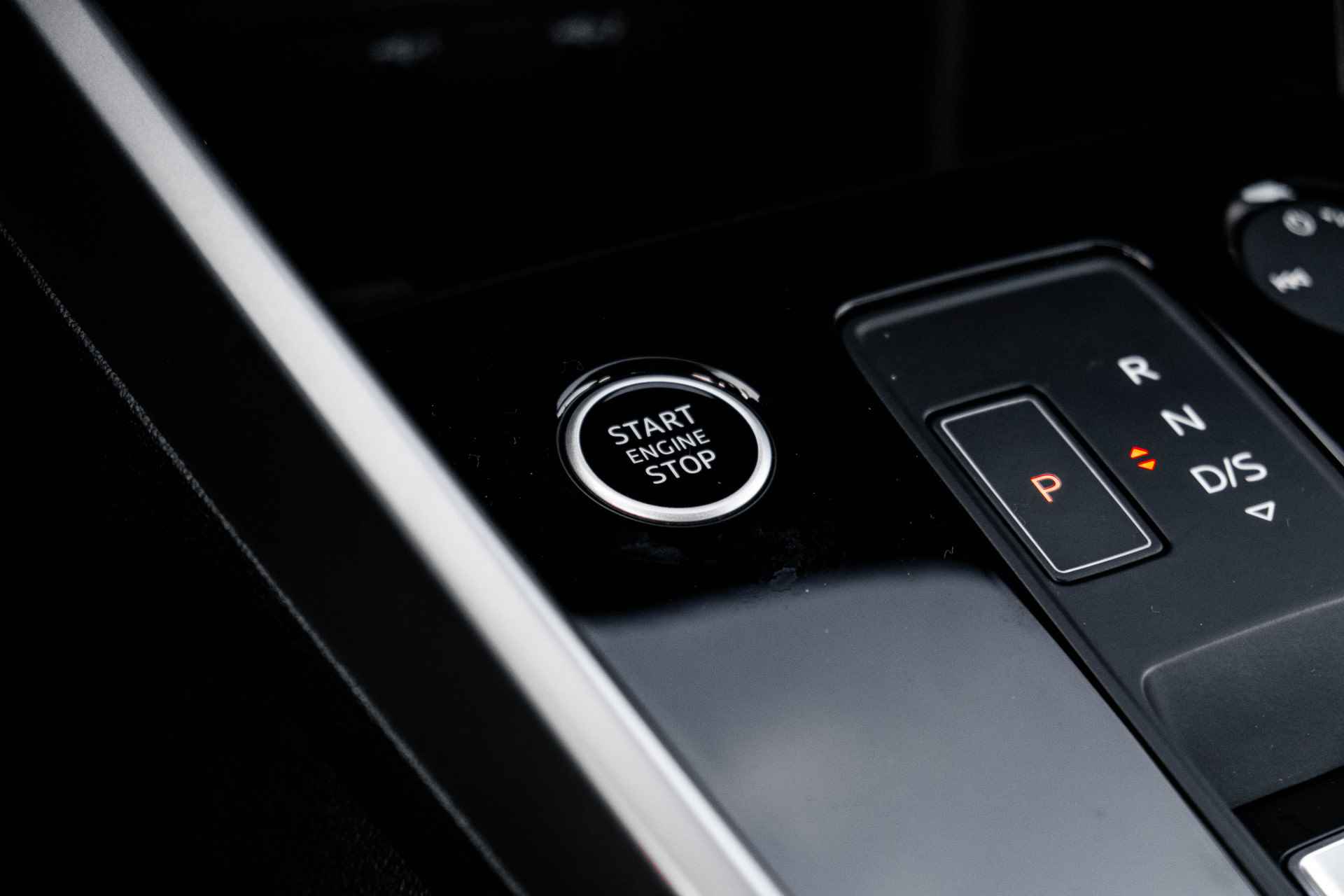 Audi A3 Sportback 30TFSI 110PK S edition | Stoelverwarming | Parkeersensoren Voor & Achter | Automatisch Dimmende Binnenspiegel | - 46/65