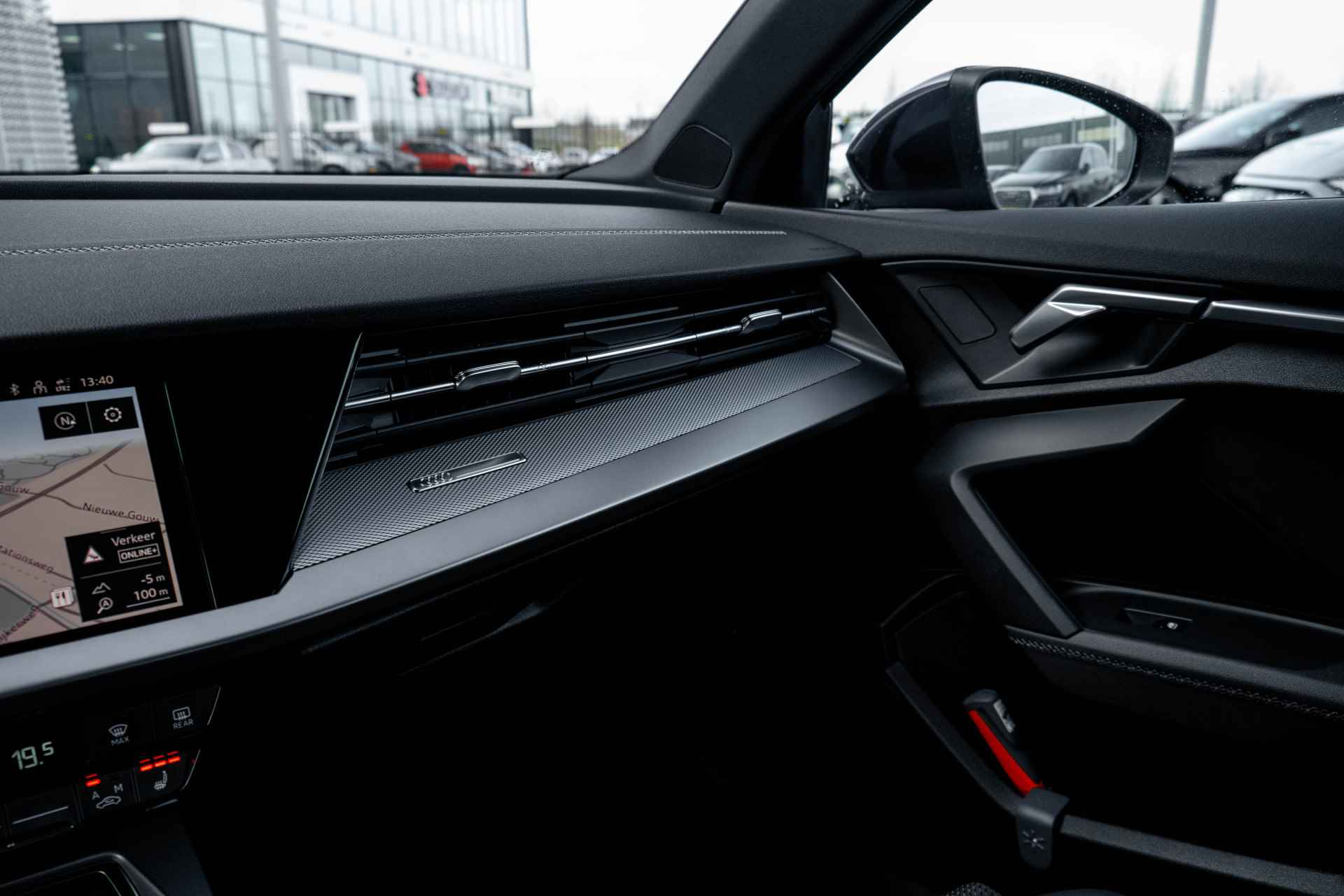Audi A3 Sportback 30TFSI 110PK S edition | Stoelverwarming | Parkeersensoren Voor & Achter | Automatisch Dimmende Binnenspiegel | - 53/65