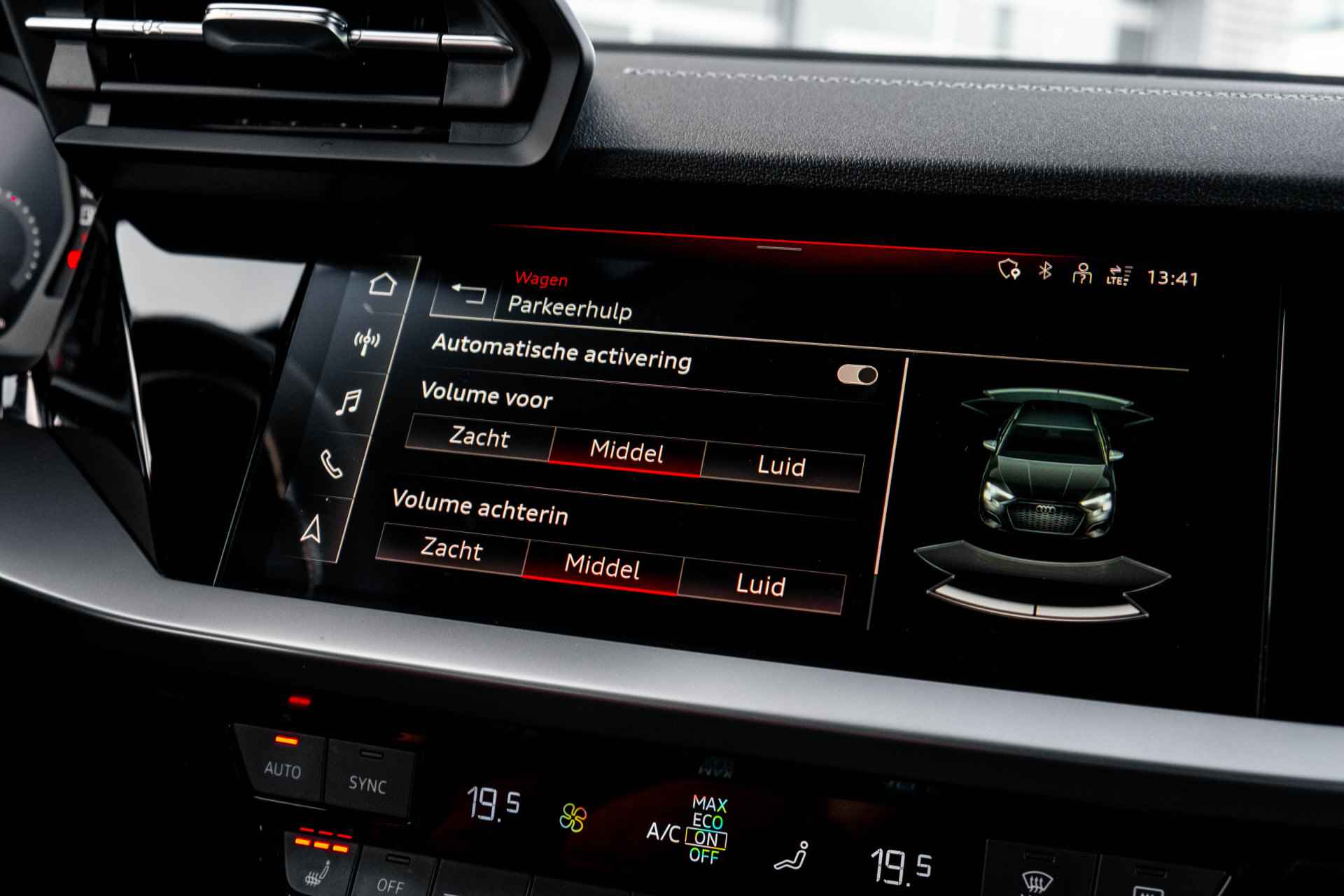 Audi A3 Sportback 30TFSI 110PK S edition | Stoelverwarming | Parkeersensoren Voor & Achter | Automatisch Dimmende Binnenspiegel | - 61/65