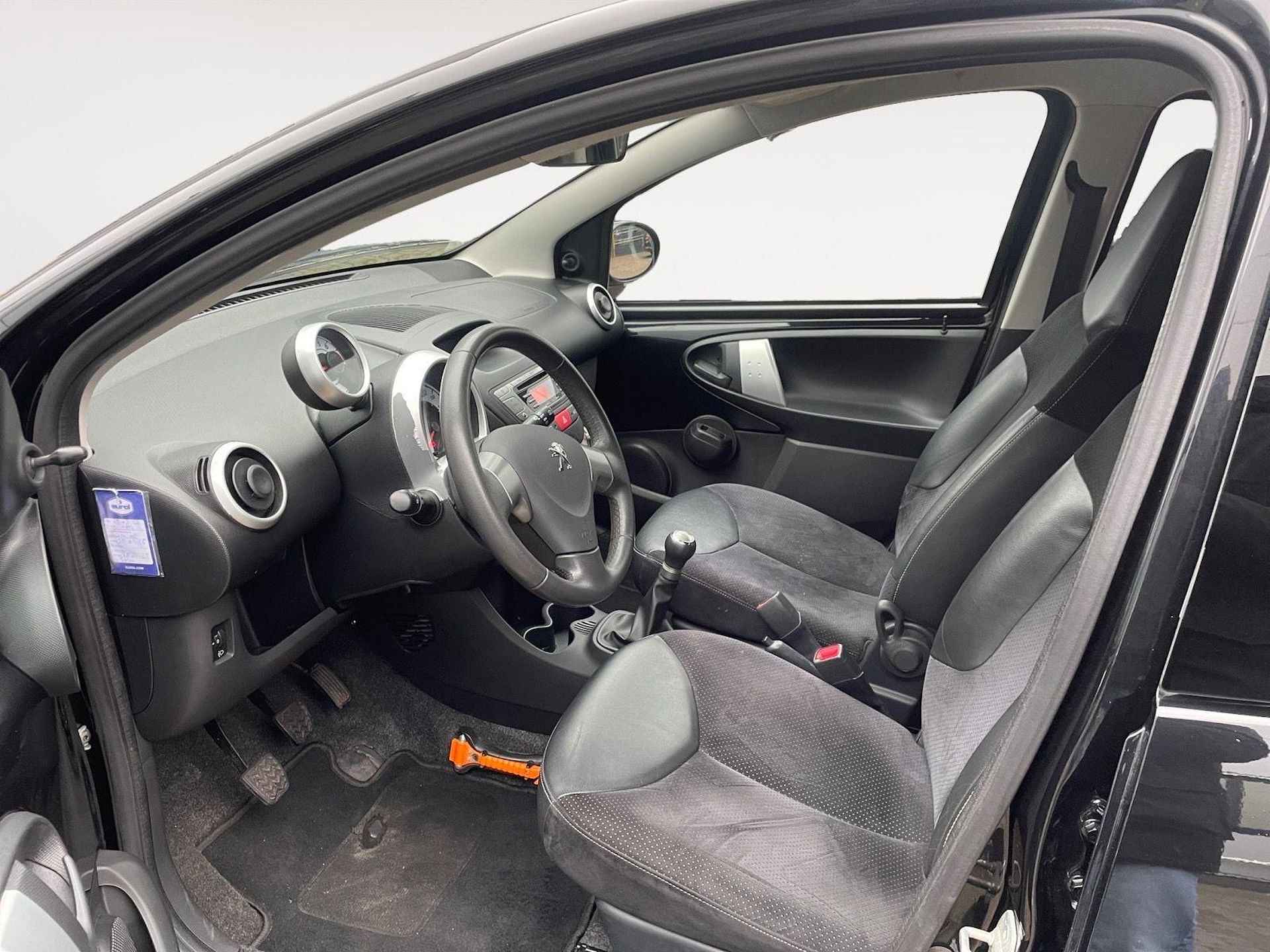 Peugeot 107 1.0 Black & Silver | Airco | Elektrische Ramen | Aux | 12 Maanden Bovag Garantie - 10/21