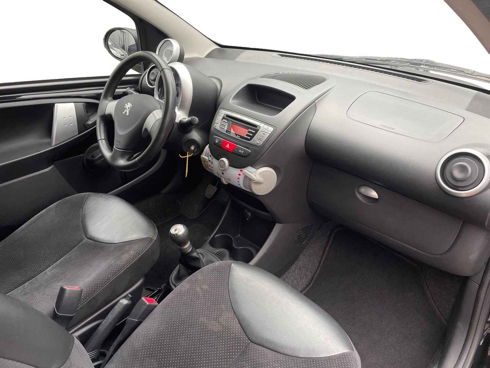 Peugeot 107 1.0 Black & Silver | Airco | Elektrische Ramen | Aux | 12 Maanden Bovag Garantie - 20/21