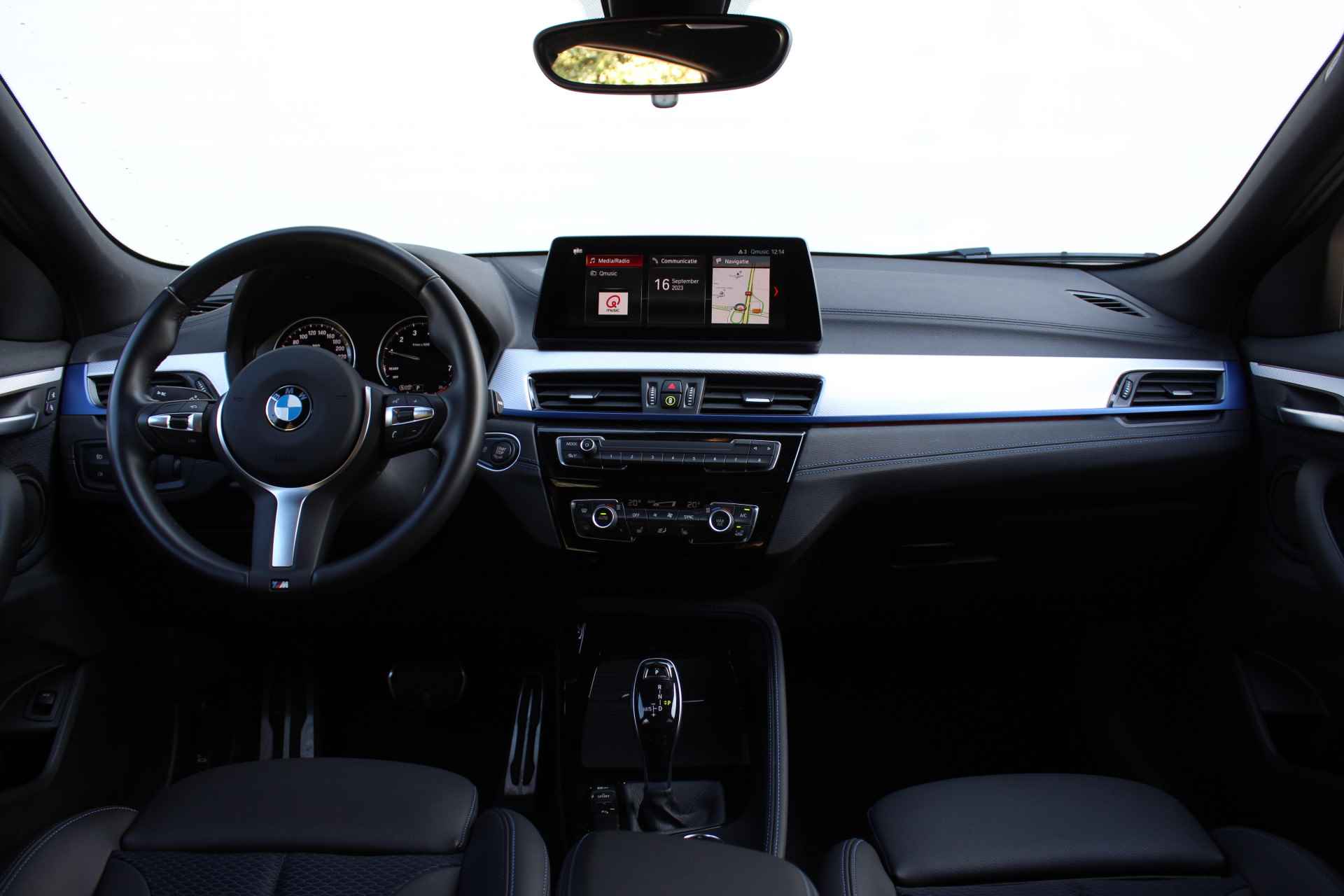 BMW X2 sDrive18i High Executive M Sport Automaat / Panoramadak / Achteruitrijcamera / Sportstoelen / Comfort Access / Adaptief onderstel / Park Assistant / Head-Up - 6/35