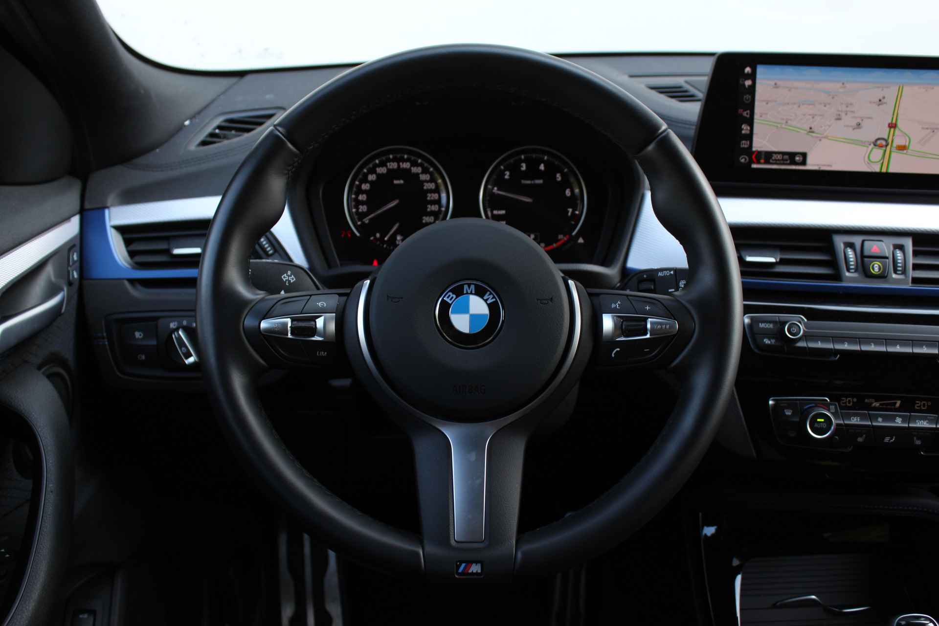 BMW X2 sDrive18i High Executive M Sport Automaat / Panoramadak / Achteruitrijcamera / Sportstoelen / Comfort Access / Adaptief onderstel / Park Assistant / Head-Up - 10/35