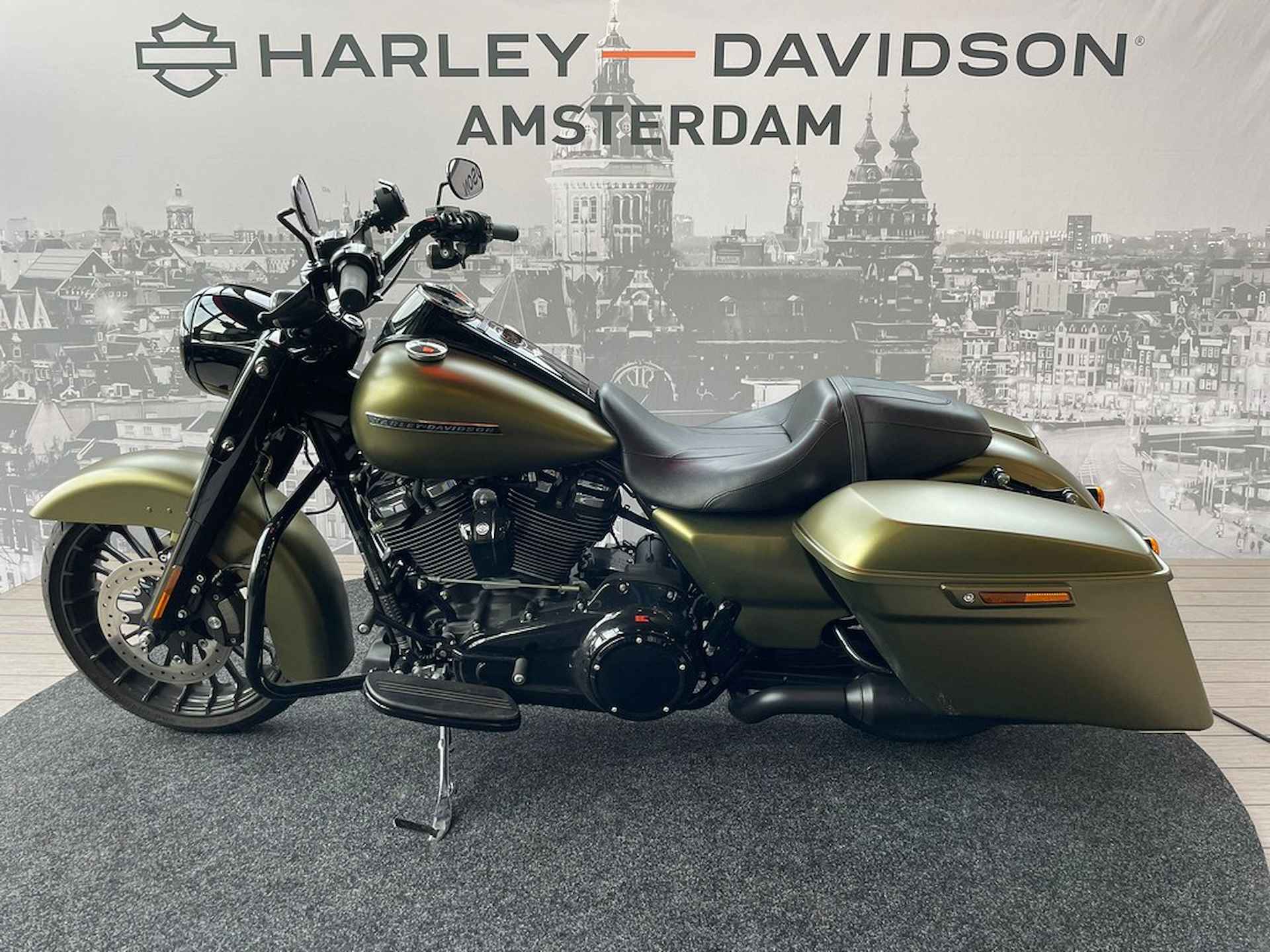 Harley-Davidson FLHRS Roadking Special - 4/8