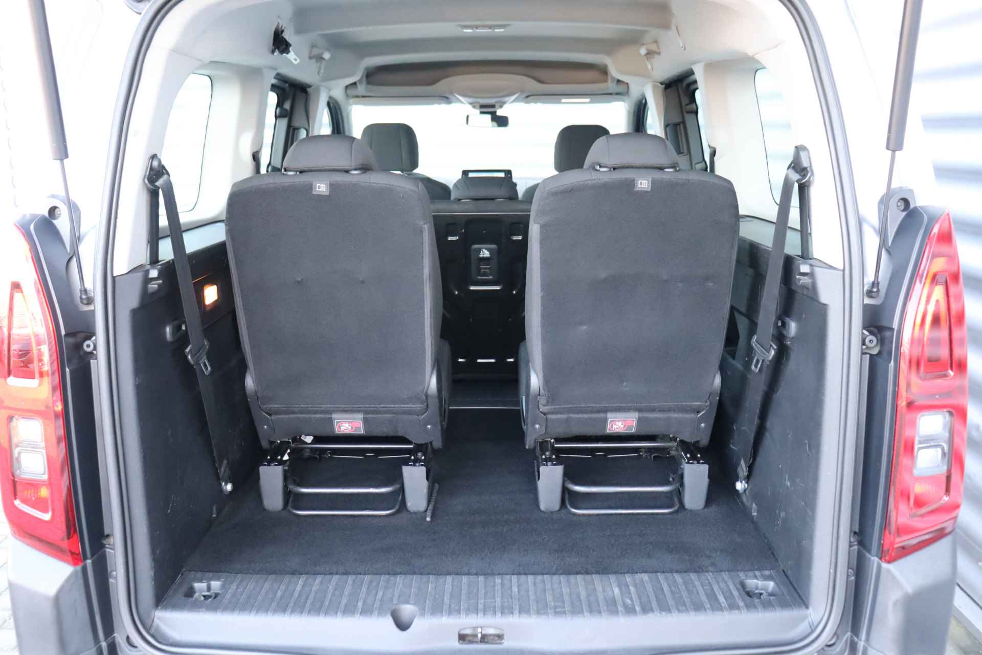 Citroën Berlingo 1.2 PURETECH 130PK 7-ZITS FEEL AUTOMAAT / NAVI / CLIMA / LED / PDC / BLUETOOTH / CRUISECONTROL / 1E EIGENAAR / NIEUWSTAAT !! - 14/33