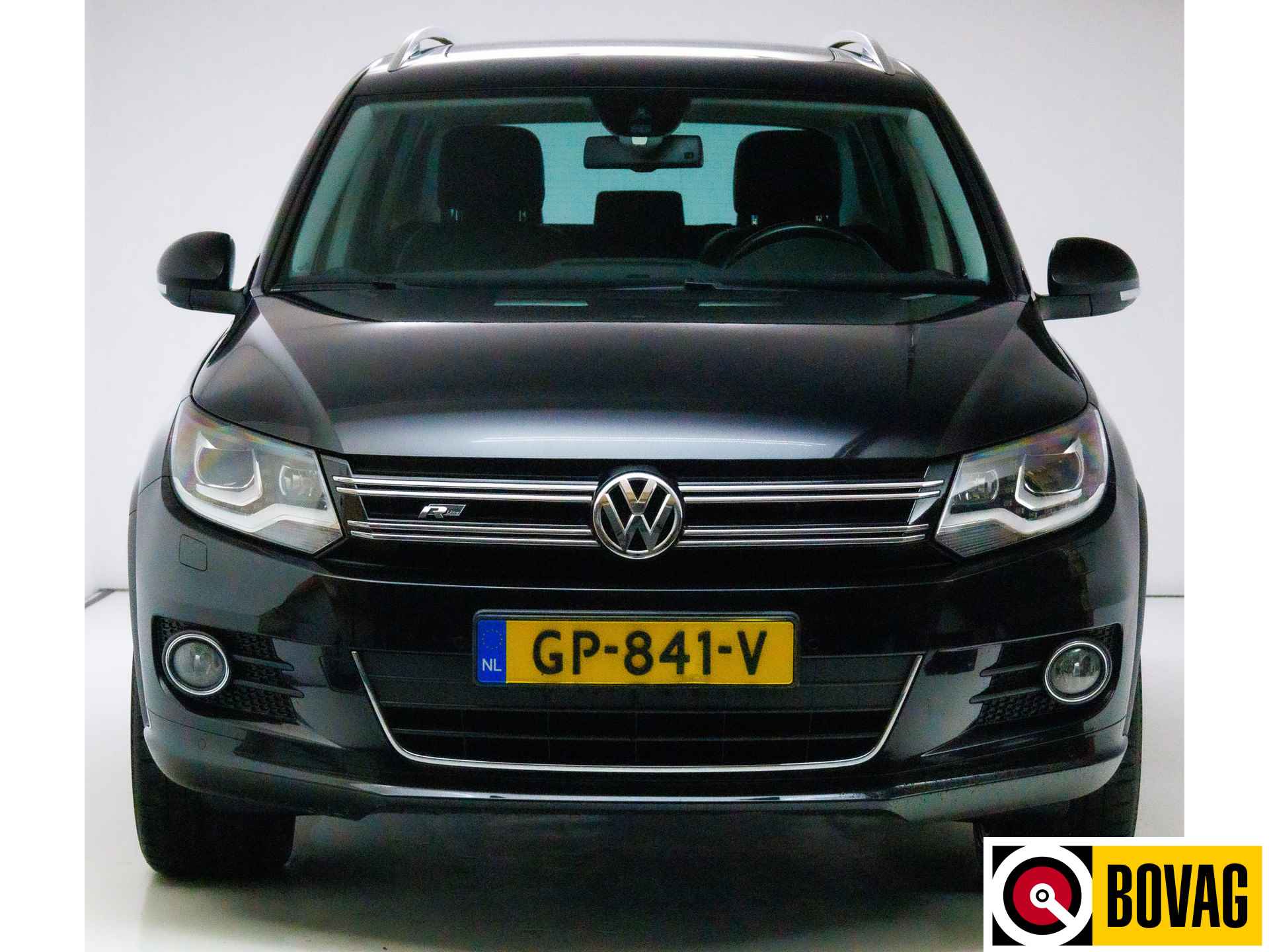 Volkswagen Tiguan 2.0 TDI R-Line Edition 4Motion 177 PK Leer, Panoramdak, Navigatie, Adap. demping, Elec. trekhaak, Stoelverwarming - 23/24