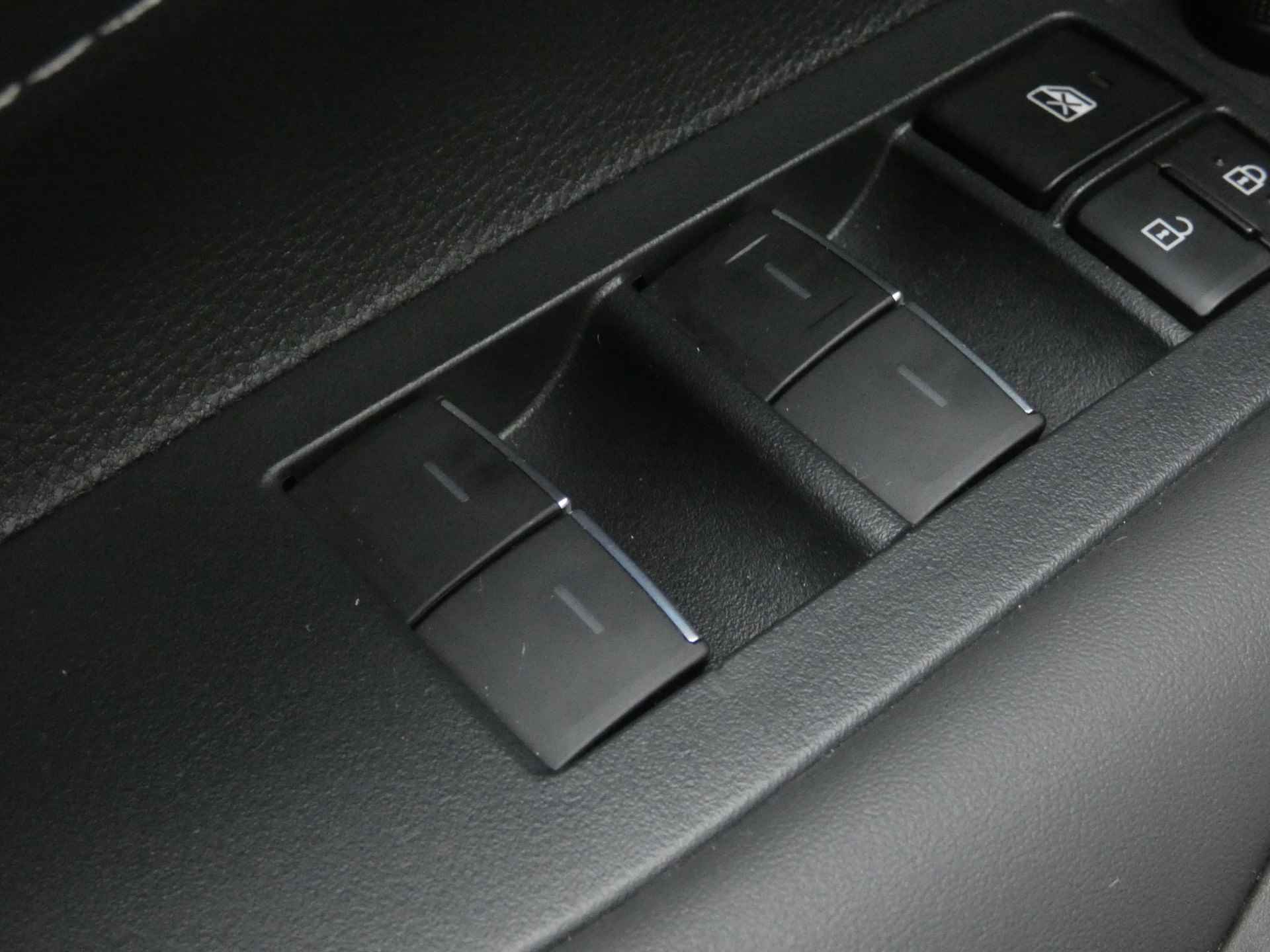 Toyota Corolla Hybrid Executive | JBL | Navigatie | Adaptieve Cruise | Keyless - 28/60