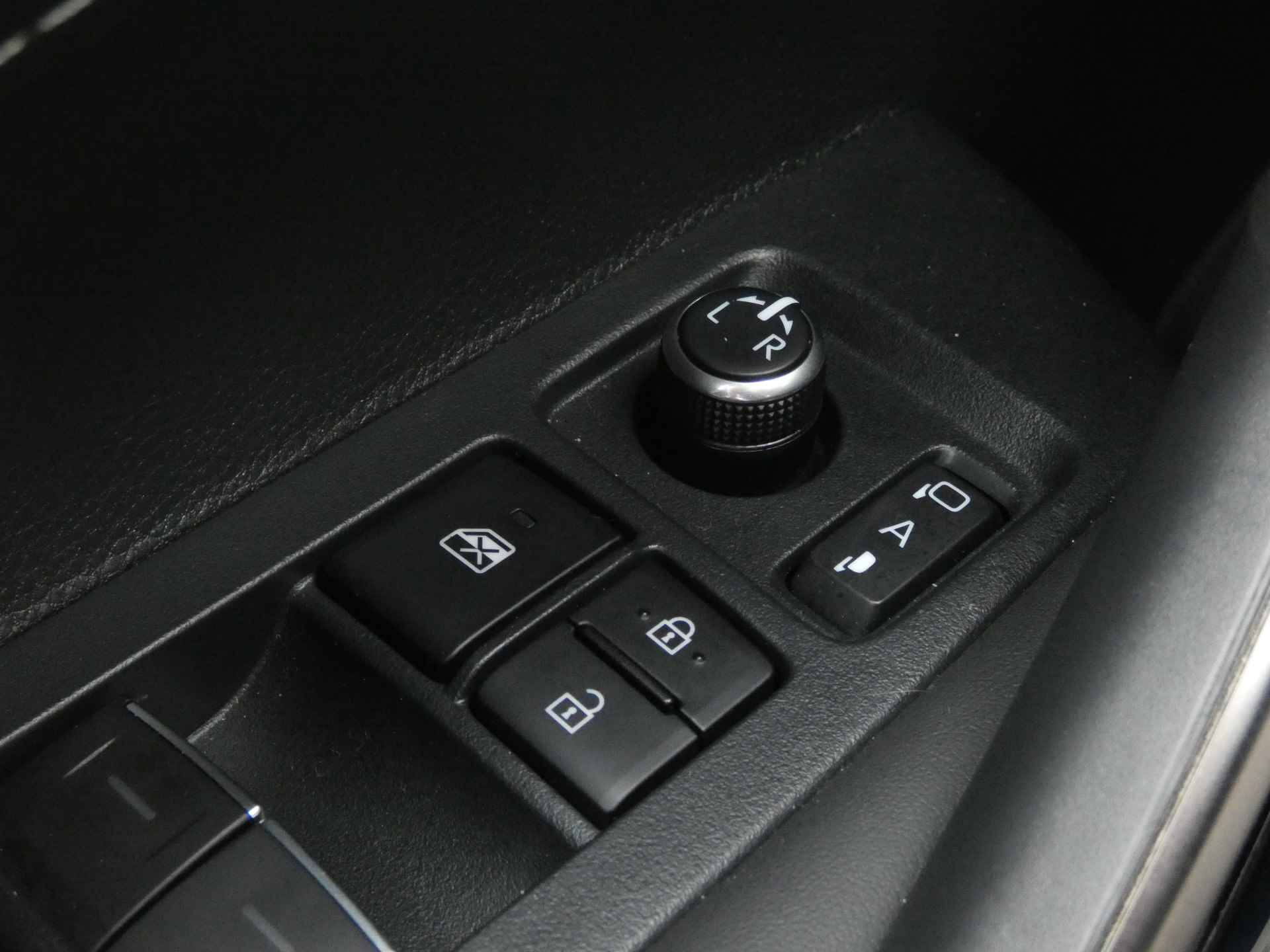 Toyota Corolla Hybrid Executive | JBL | Navigatie | Adaptieve Cruise | Keyless - 29/60