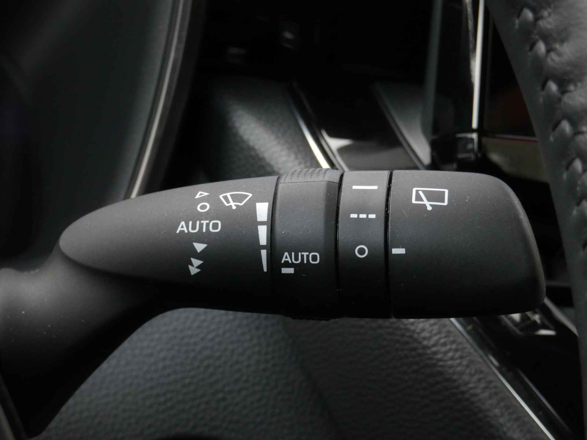 Toyota Corolla Hybrid Executive | JBL | Navigatie | Adaptieve Cruise | Keyless - 32/60