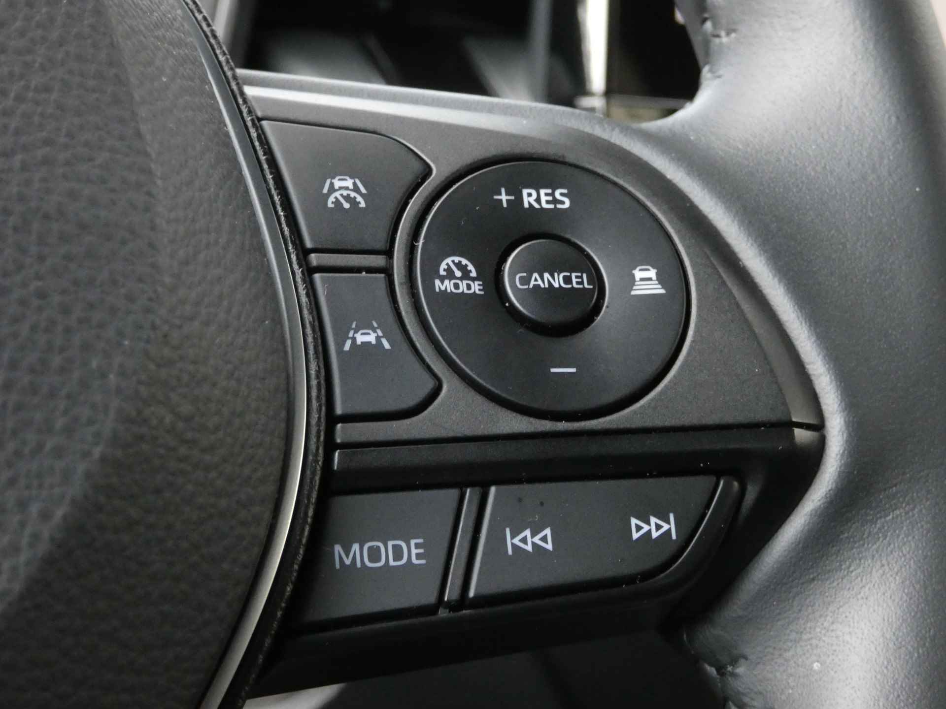 Toyota Corolla Hybrid Executive | JBL | Navigatie | Adaptieve Cruise | Keyless - 34/60
