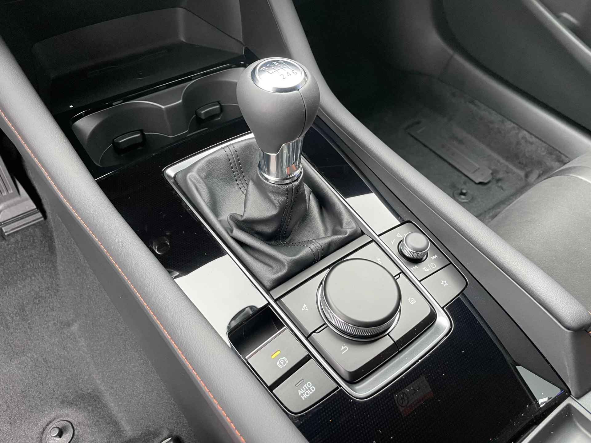 Mazda 3 2.0 e-SkyActiv-G M Hybrid 150 Nagisa | €2.840,00 VOORDEEL | 6 JAAR FABRIEKSGARANTIE | NIEUW TE REGRISTREREN | - 16/20