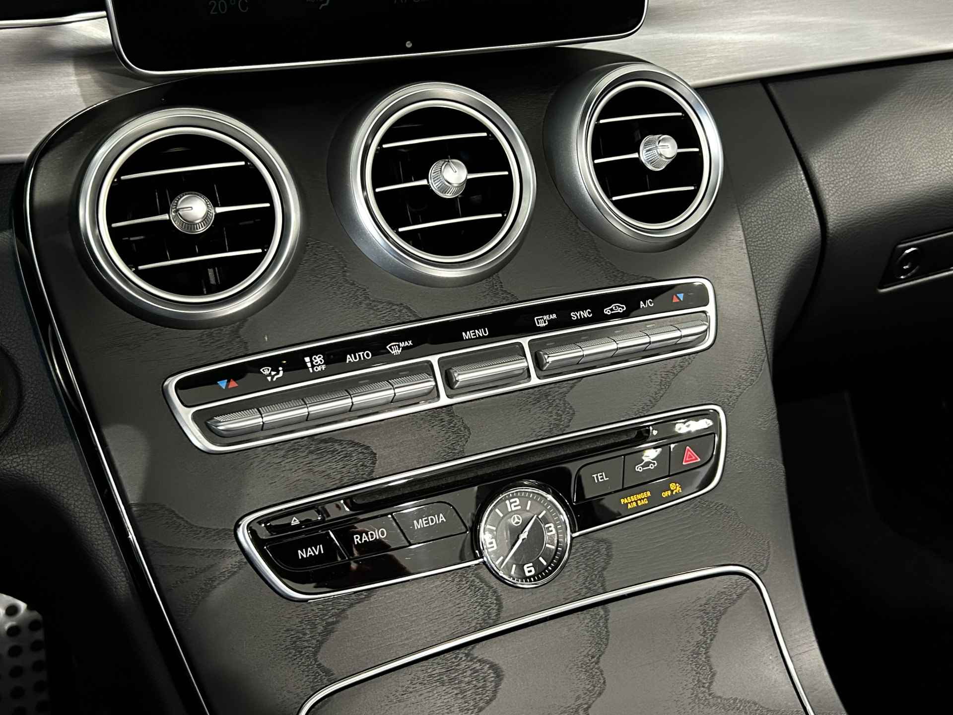 Mercedes-Benz C-Klasse Cabrio 250 AMG 211PK // Distronic // Burmester // Head-up display // Rij Assistentie pakket // Comand Navi // Actieve dodehoek a - 31/53