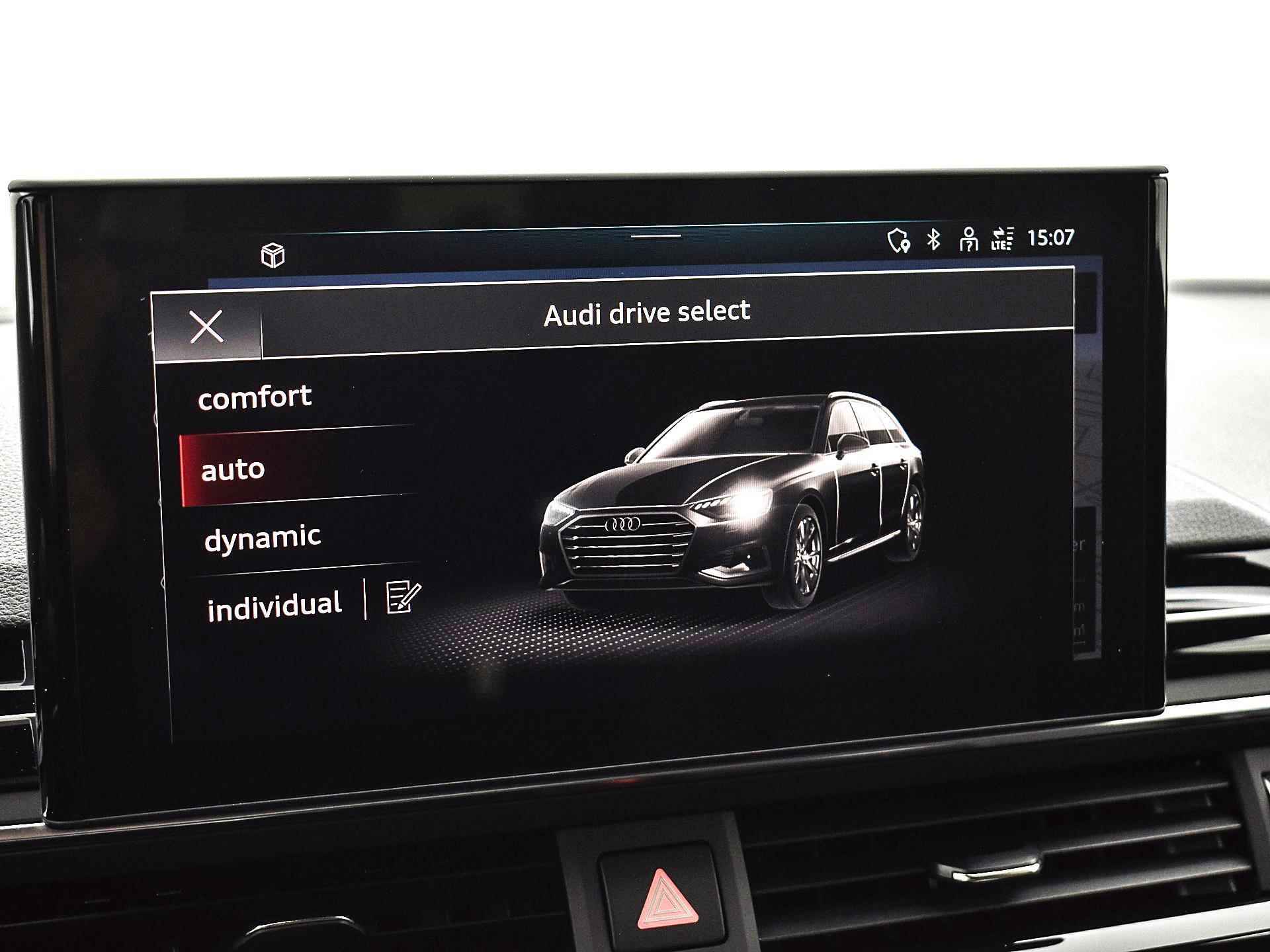 Audi A4 Avant 35 TFSI 150pk S-Tronic S edition Competition | Navigatie | Camera | Apple Car Play | 19'' Velgen | PDC V+A | Clima | Stoelverwarming | Garantie t/m 22-04-2028 of 100.000km - 26/30