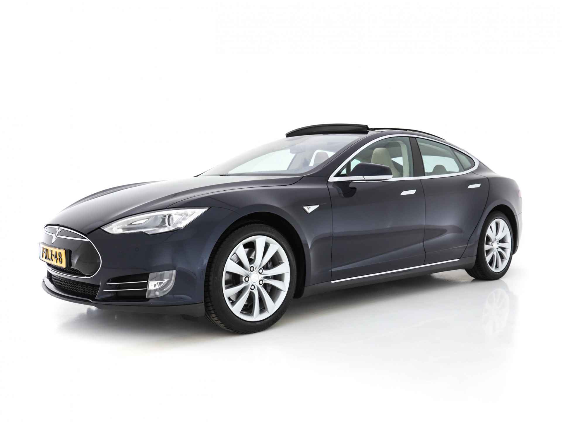 Tesla Model S 85 Base Tech-Pack Sound-Studio-Package [ 3-Fase ] (INCL-BTW) *FREE-SUPERCHARGING* *PANO | KEYLESS | VOLLEDER | NAVI-FULLMAP | FULL-LED | CAMERA | DAB | CRUISE | COMFORT-SEATS | 19"ALU* - 3/32