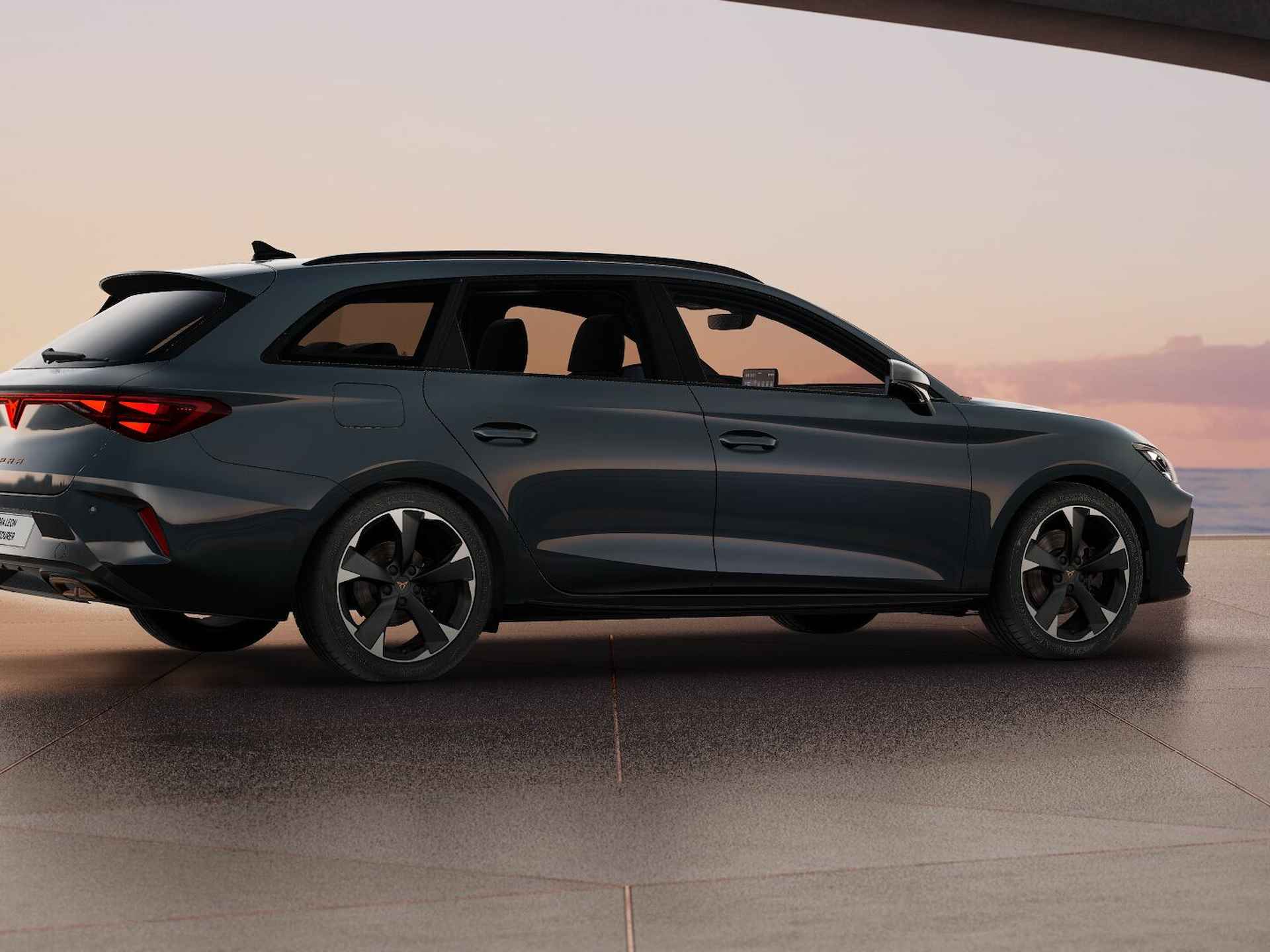 CUPRA Leon Sportstourer 1.5 TSI e-Hybrid 204 6DSG Essential - 4/18